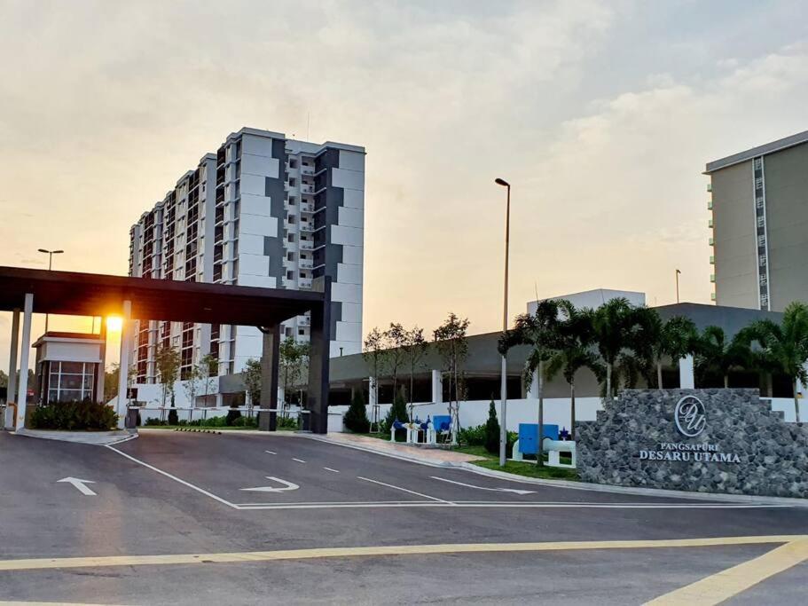 Pangsapuri Desaru Utama with Netflix, Astro Full Package and Disney Hotstar view 4