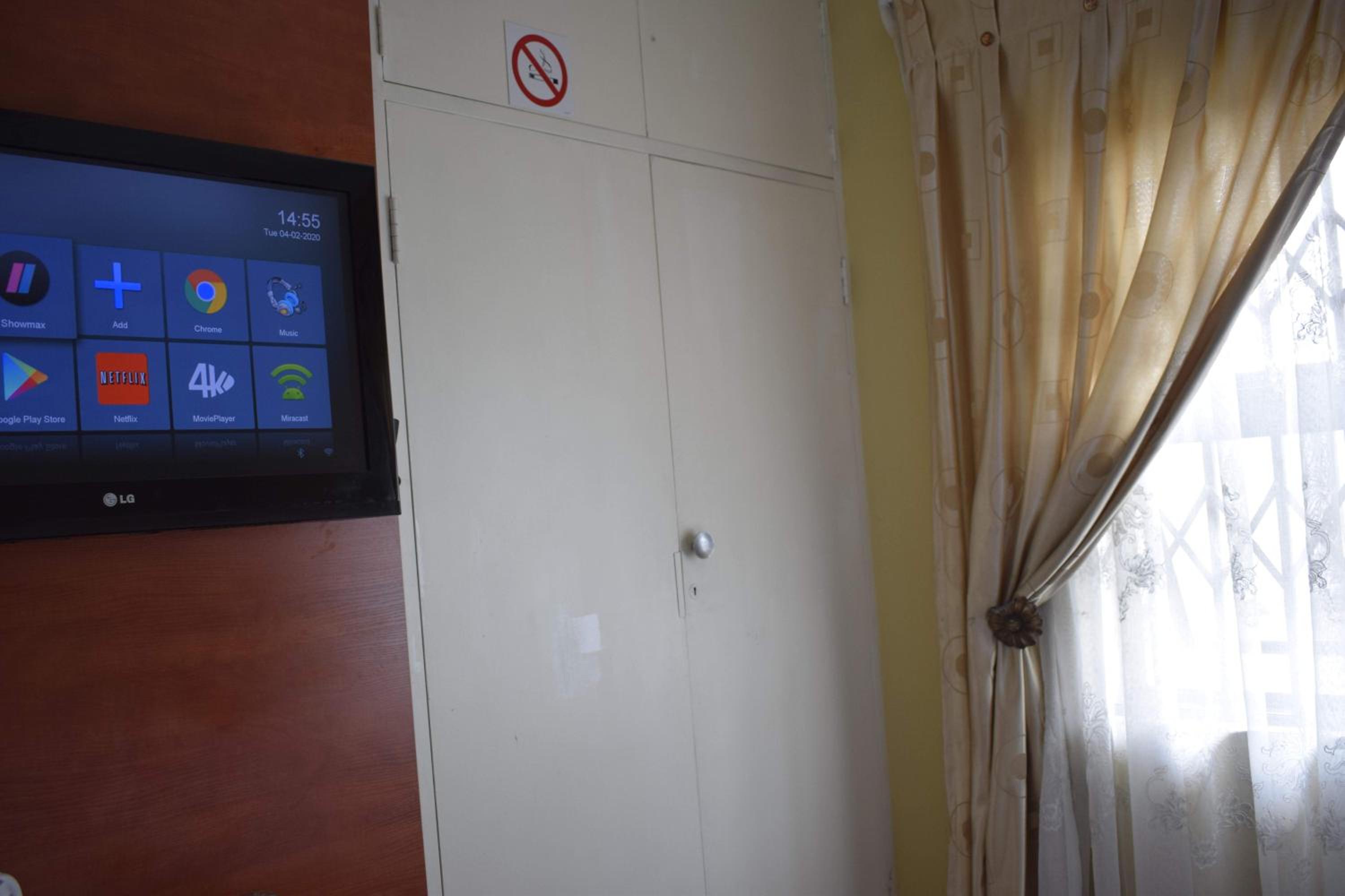 Lalela House Boutique Guesthouse - Free Wifi & Secure Parking