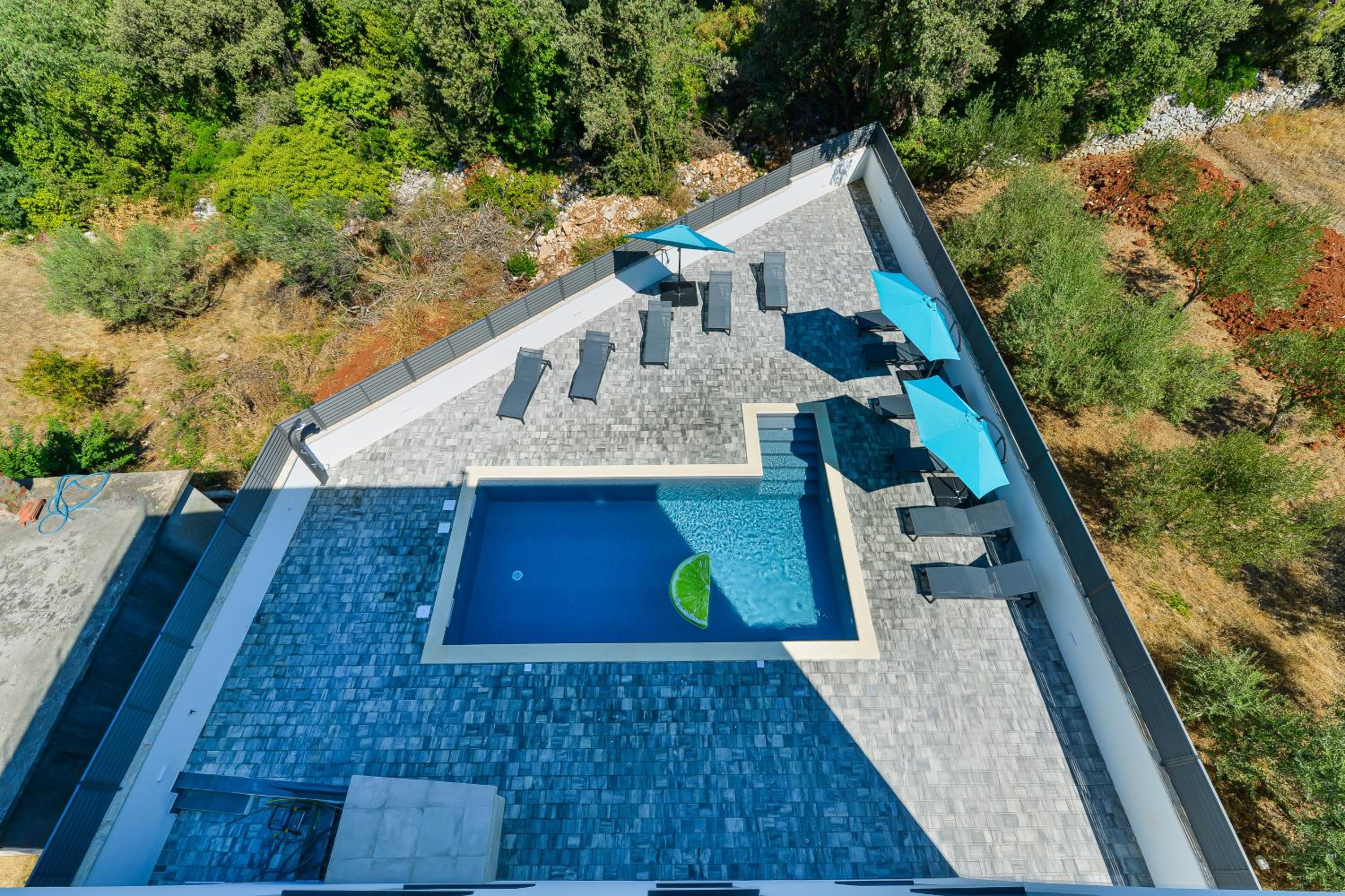 Villa DIV with pool