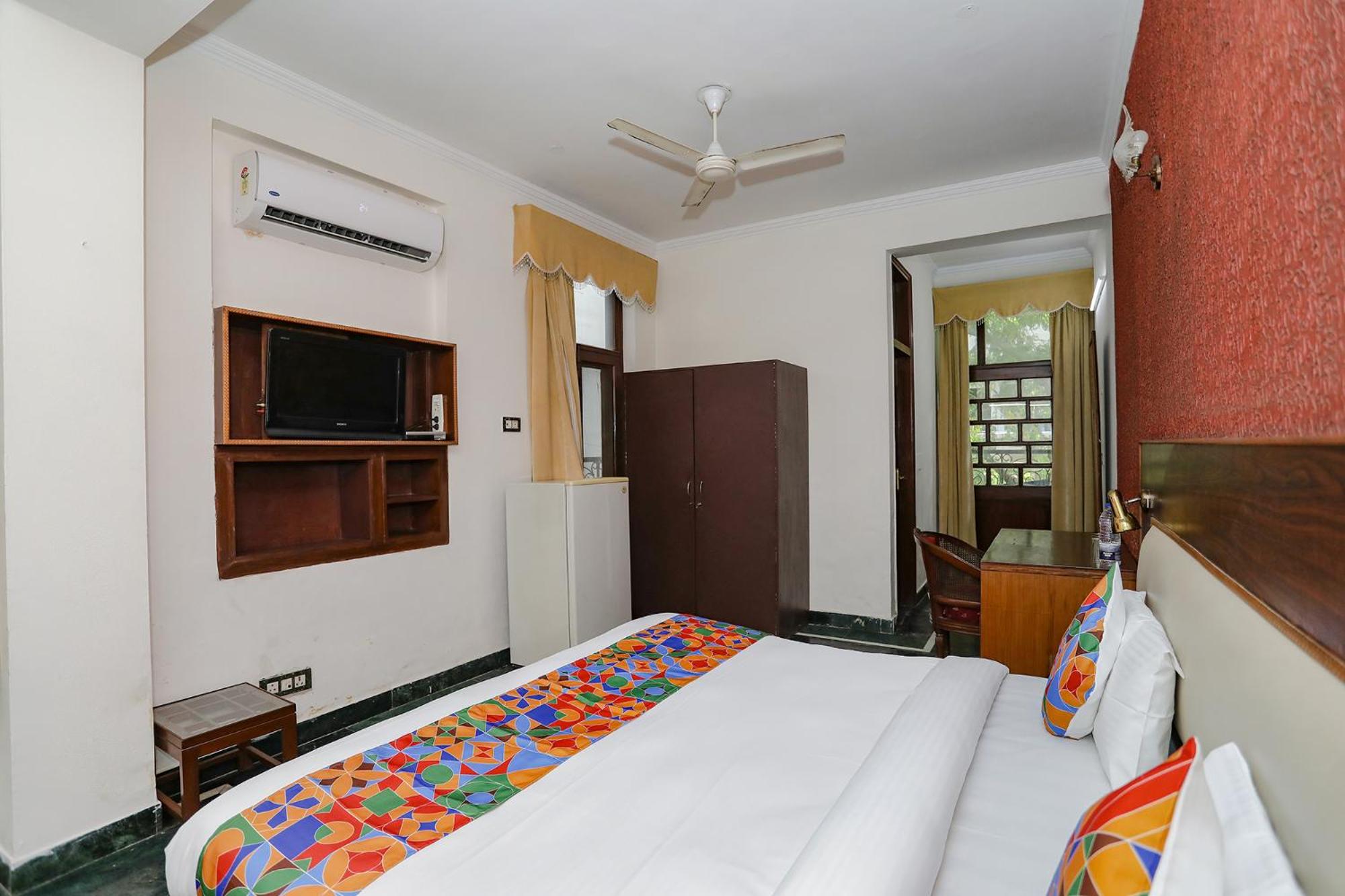 Gurgaon Vacations - FabExpress Primero I - Property Image 1