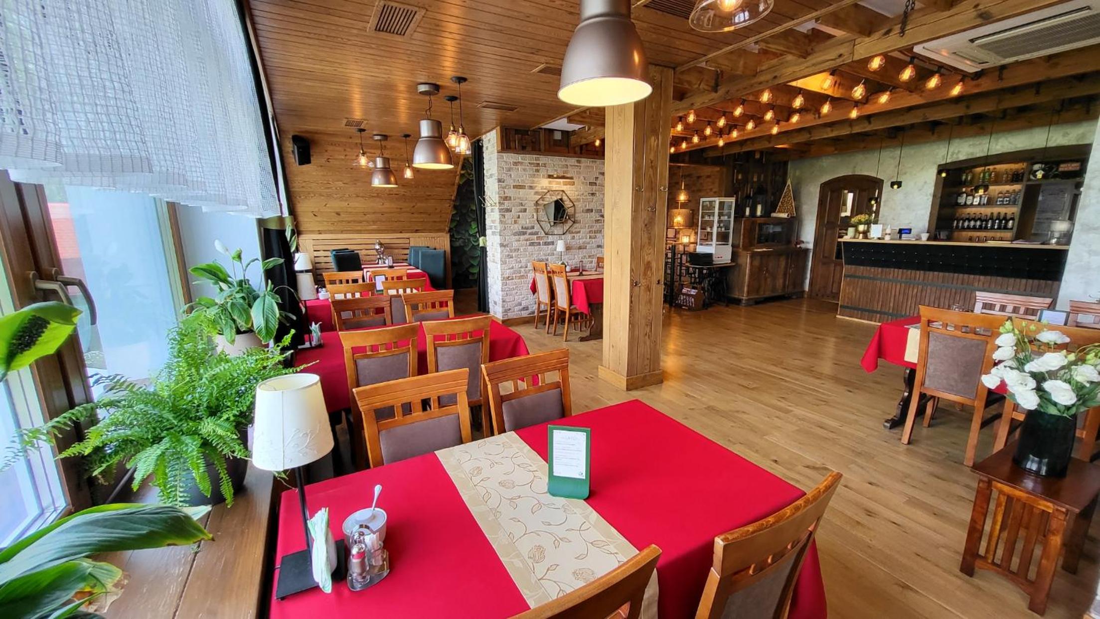 restaurant