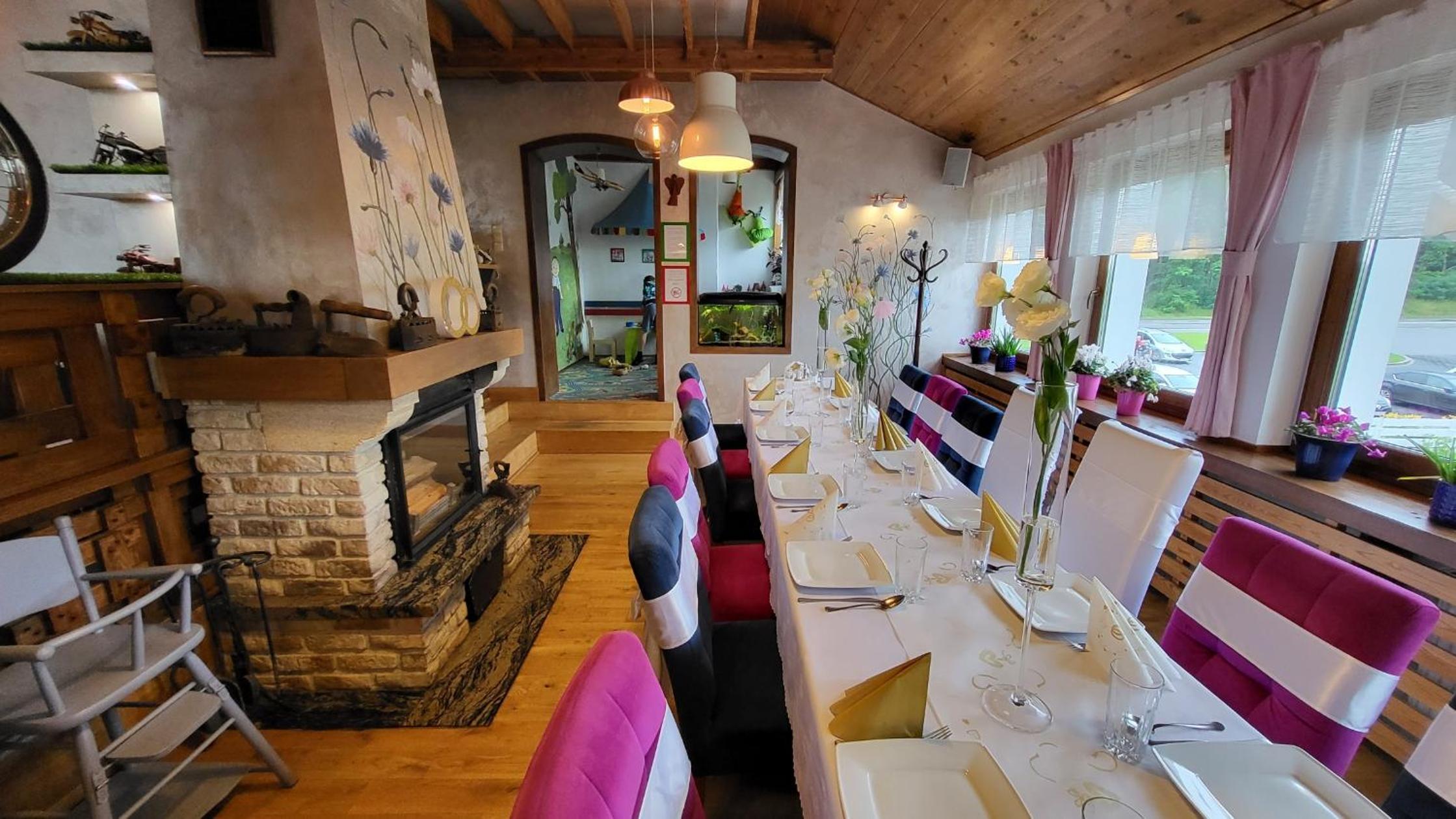 restaurant