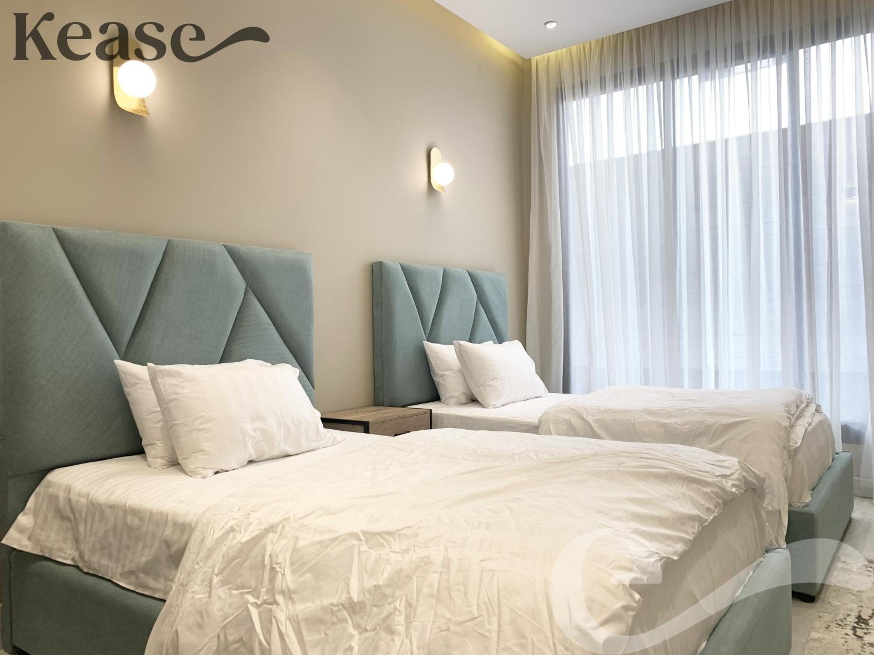 Kease Arid Luxury Gold