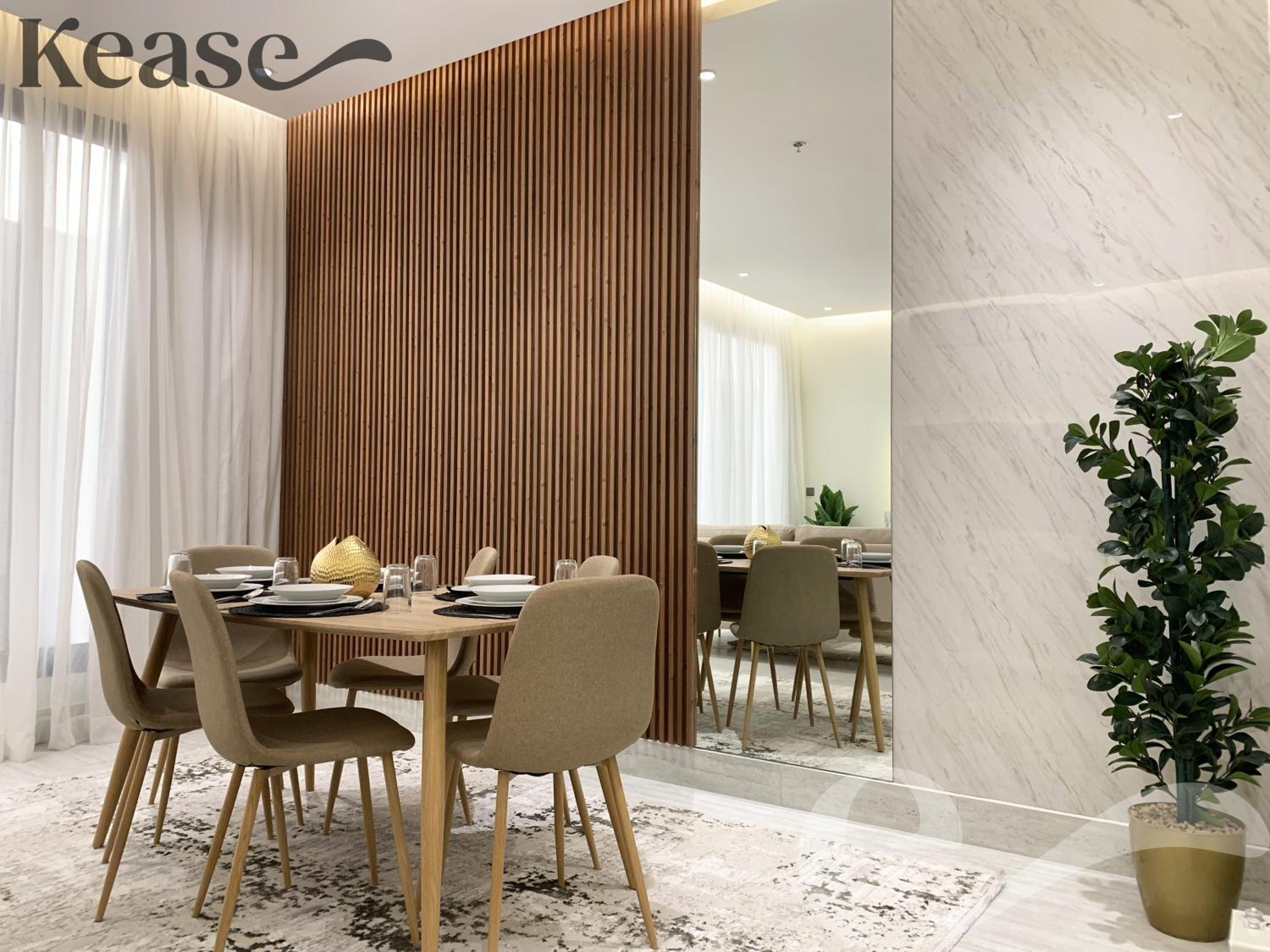 Kease Arid Luxury Gold