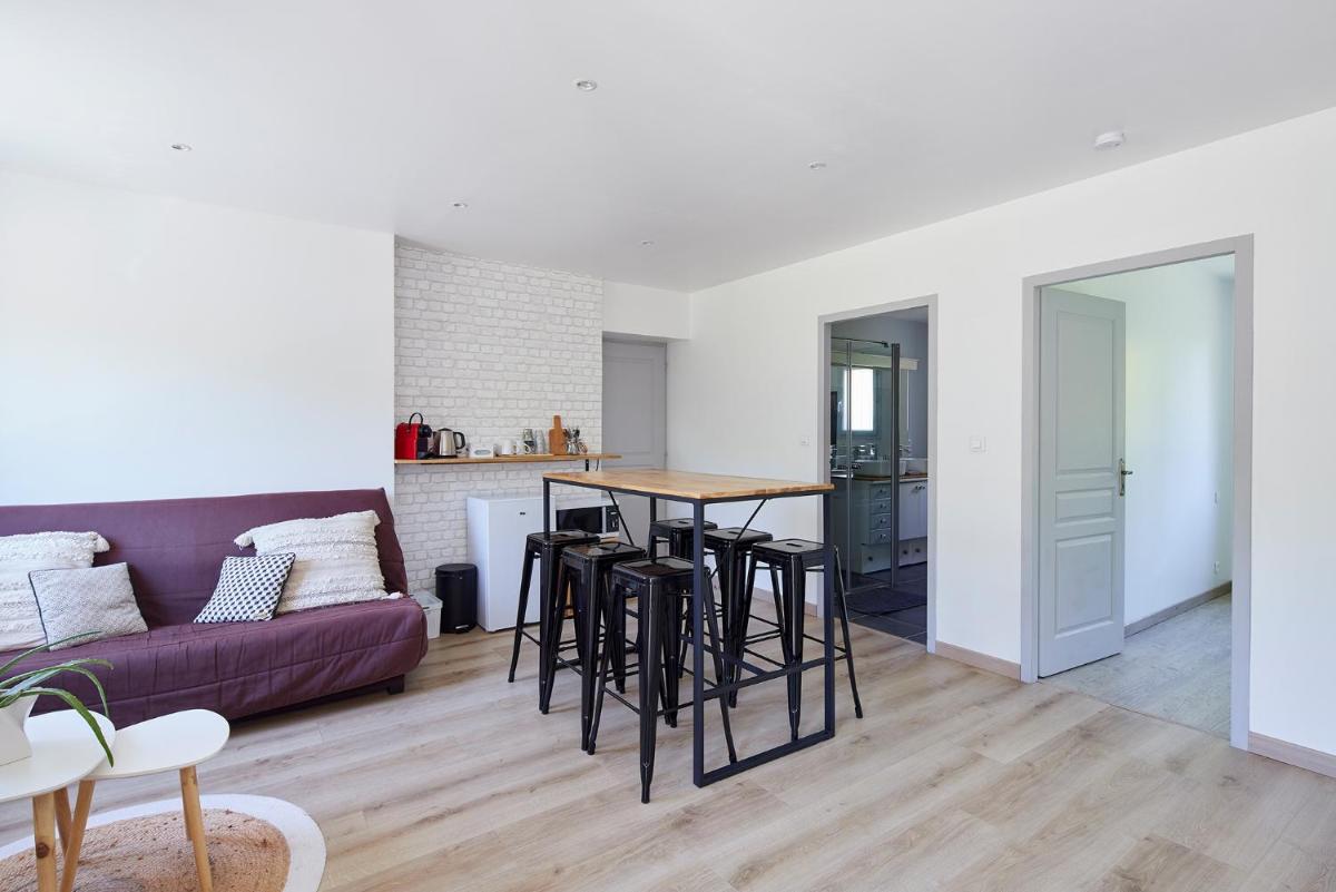 La Rapinette, suite privative 6 personnes au calme view 3