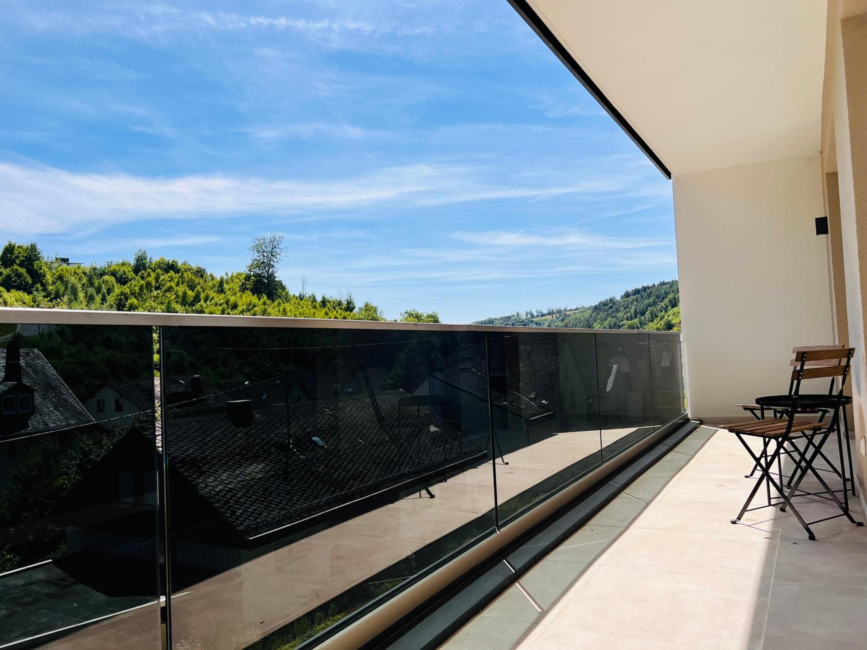 Idyllische Ferienwohnung mit Balkon & Ausblick