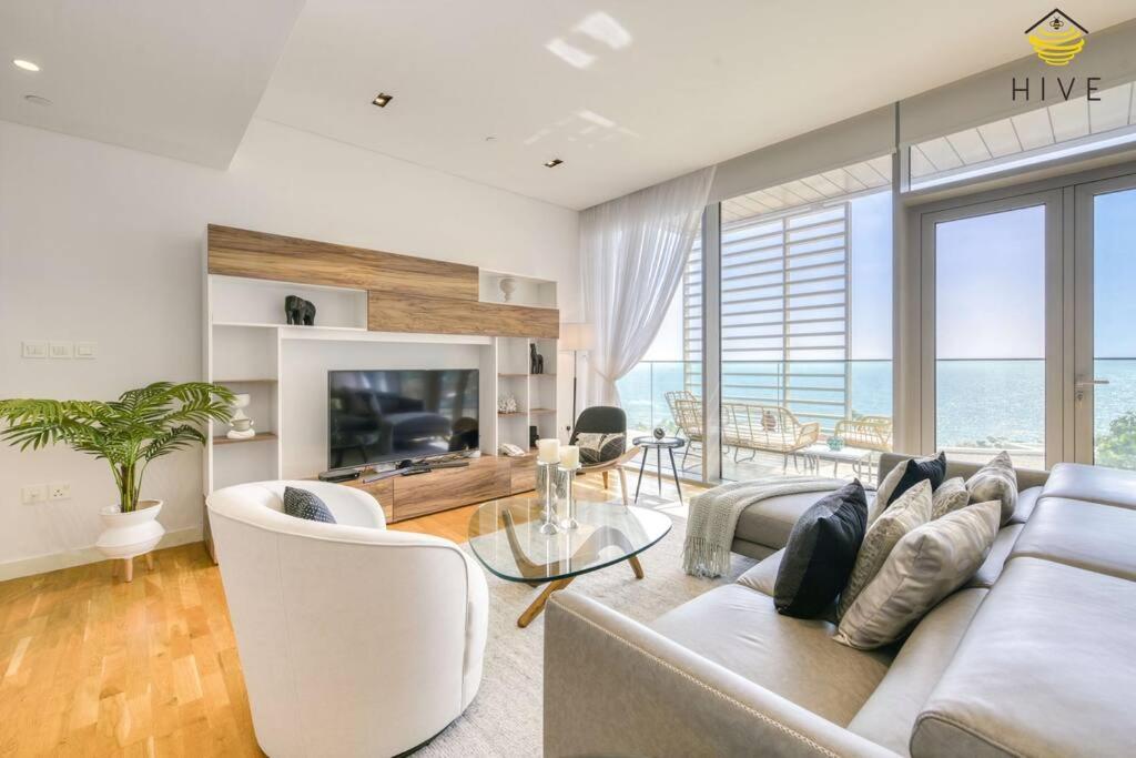 3 Bedroom With Sea View From Balcony and All Rooms