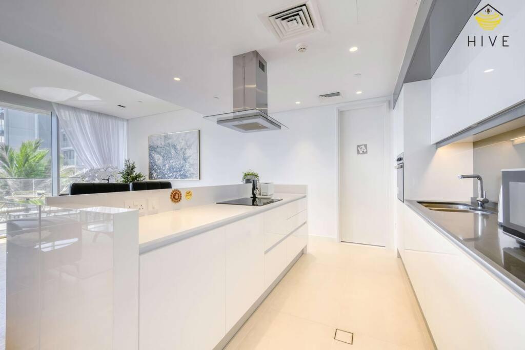 3 Bedroom With Sea View From Balcony and All Rooms