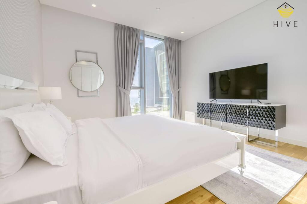 3 Bedroom With Sea View From Balcony and All Rooms