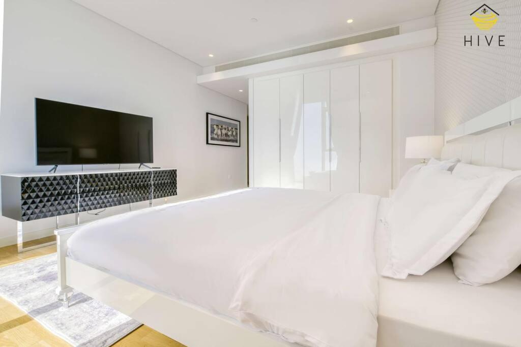 3 Bedroom With Sea View From Balcony and All Rooms