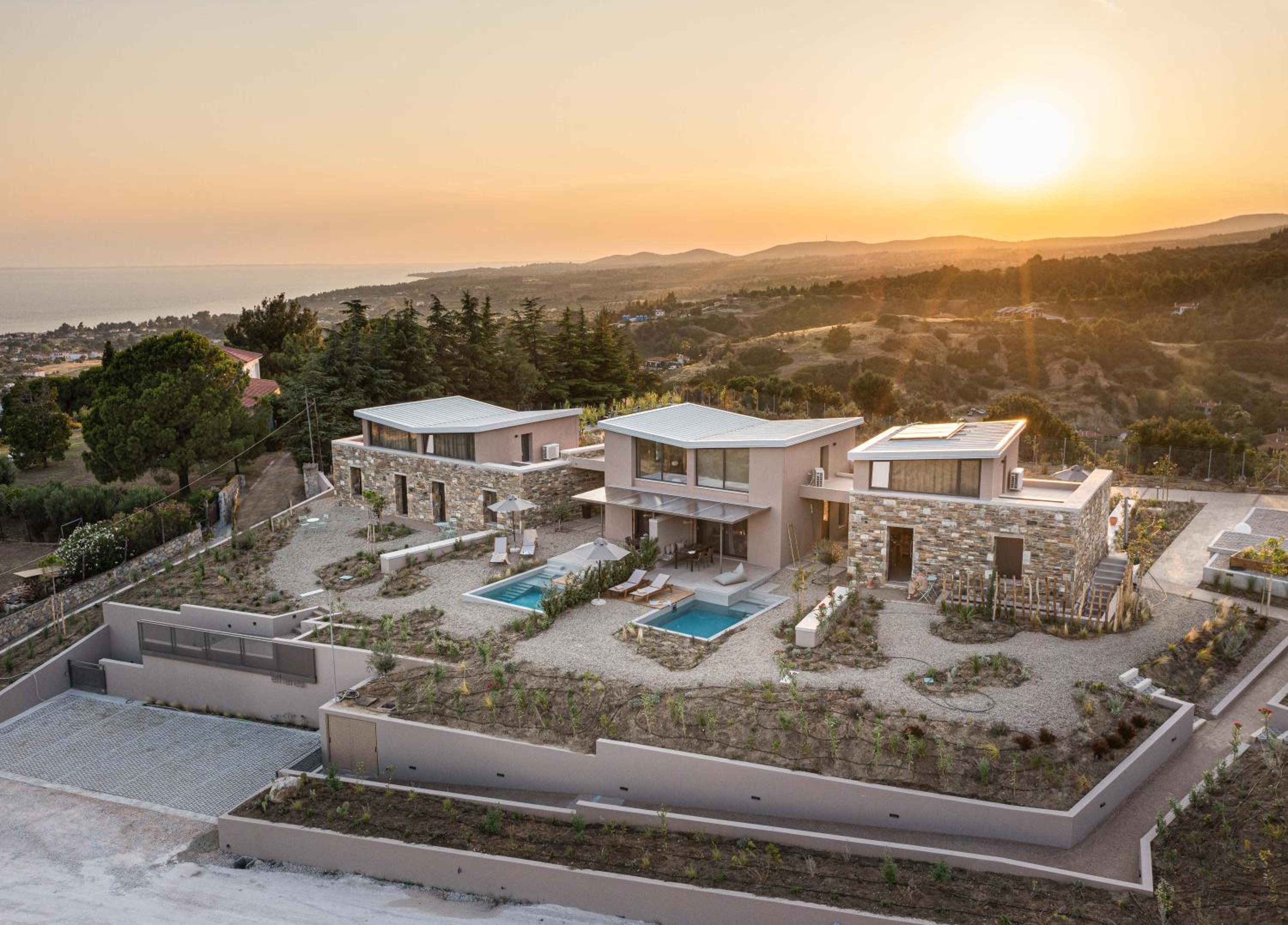 Hotel Etheres - Image 1