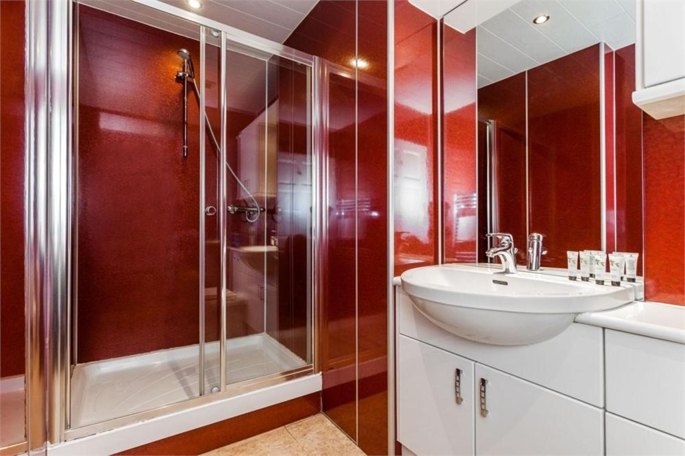 Chapel Street 42B First floor 1-bedroom apartment, Aberdeen city center view 3