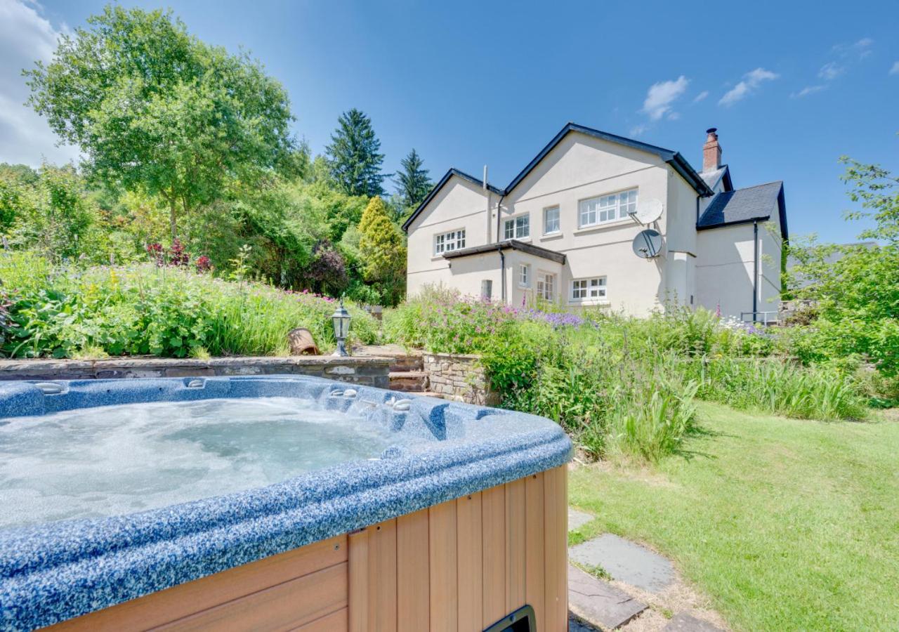 Group accommodation in the Brecon Beacon view 3
