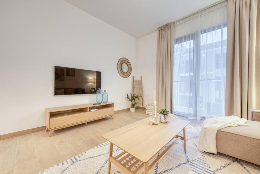 1 Bedroom Apartment in La Mer Beachfront