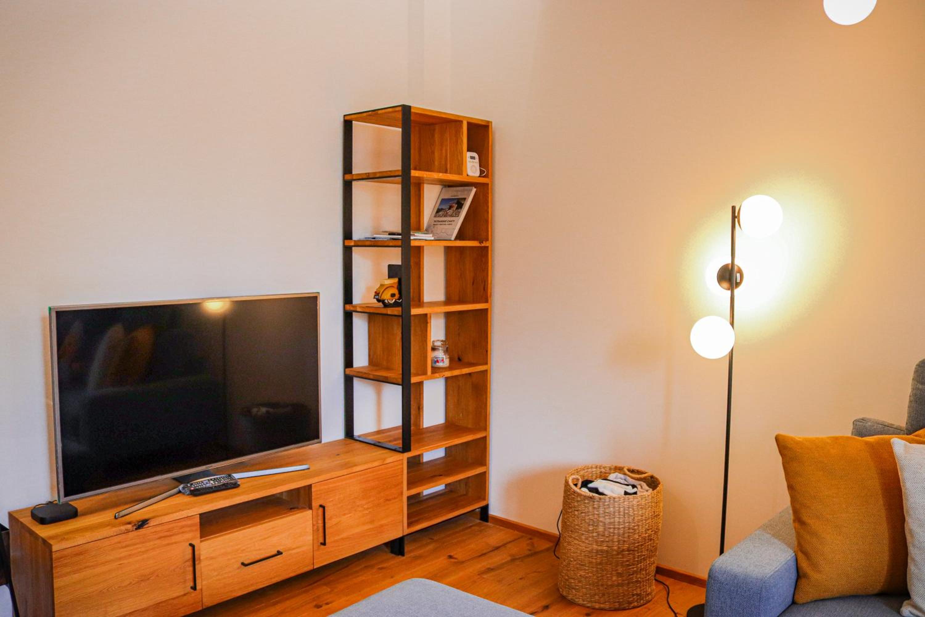 Photo 9