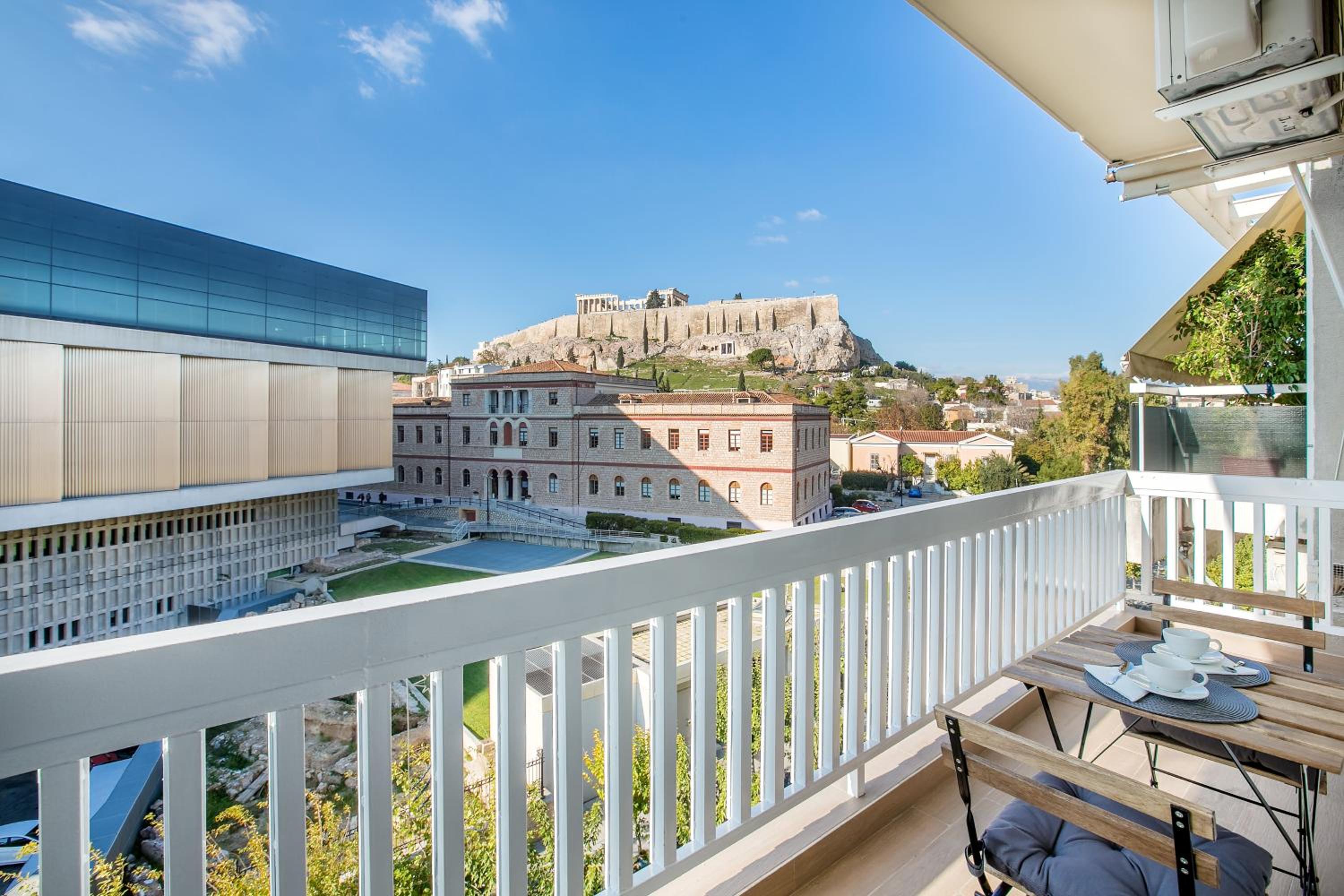 Modern flat in the grounds of Acropolis Monuments -Armonia-