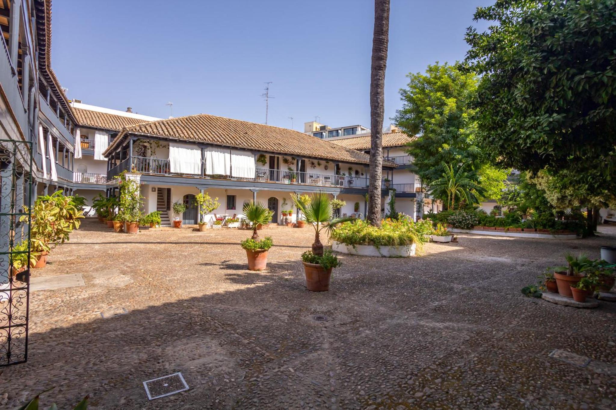 Conde Central Courtyard by Valcambre