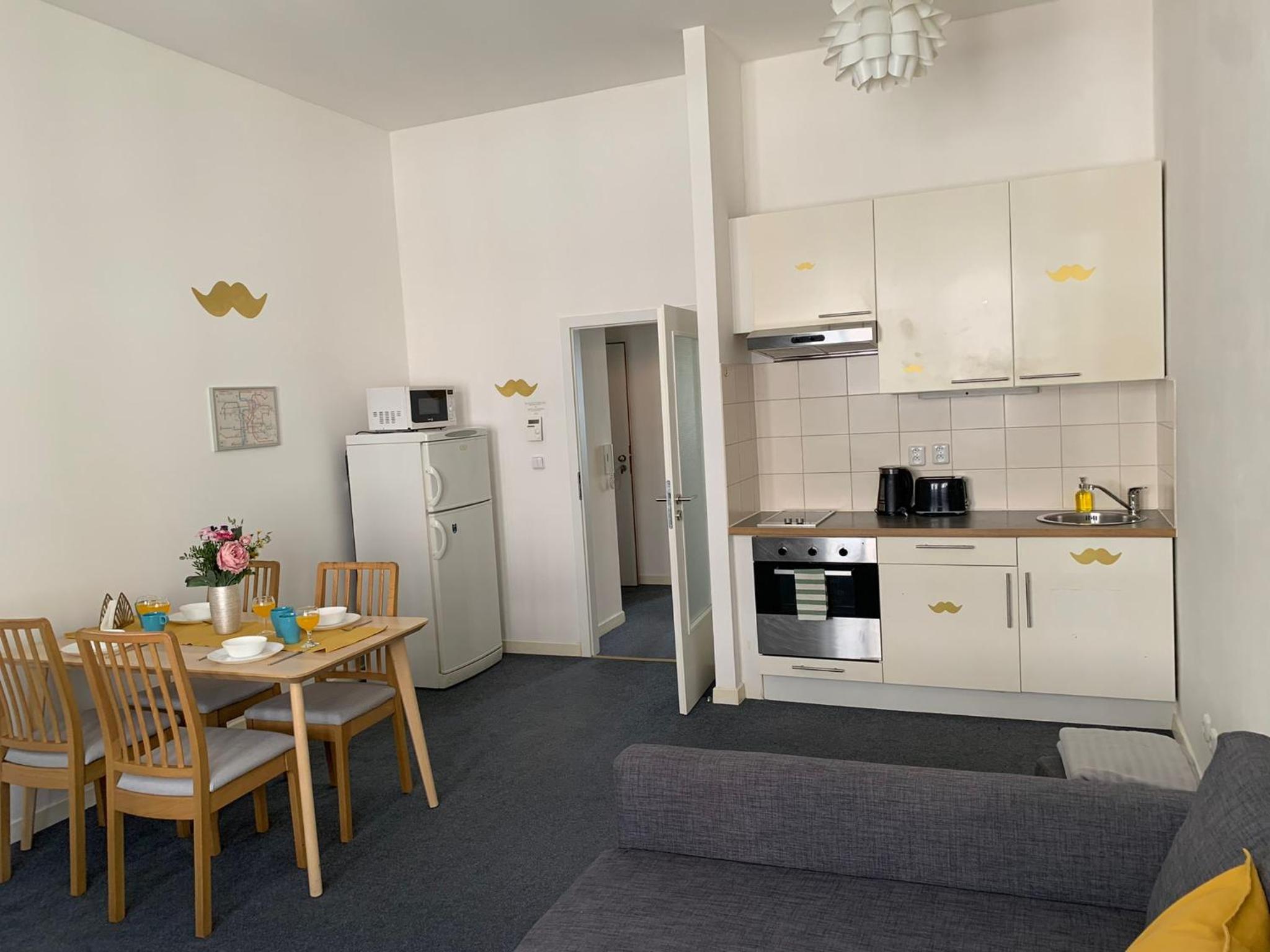 Little Tom Apartments