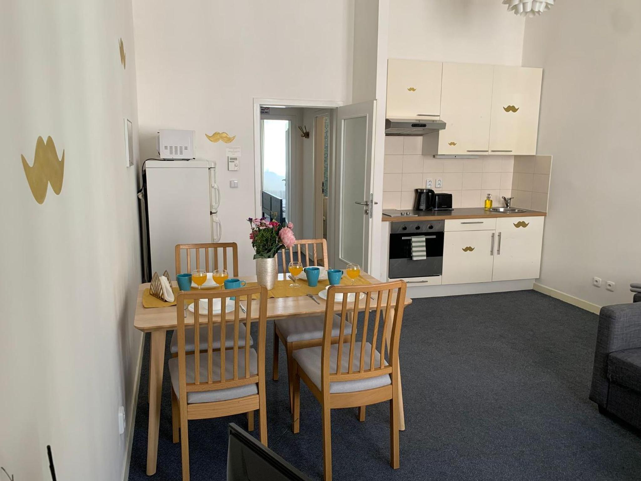 Little Tom Apartments