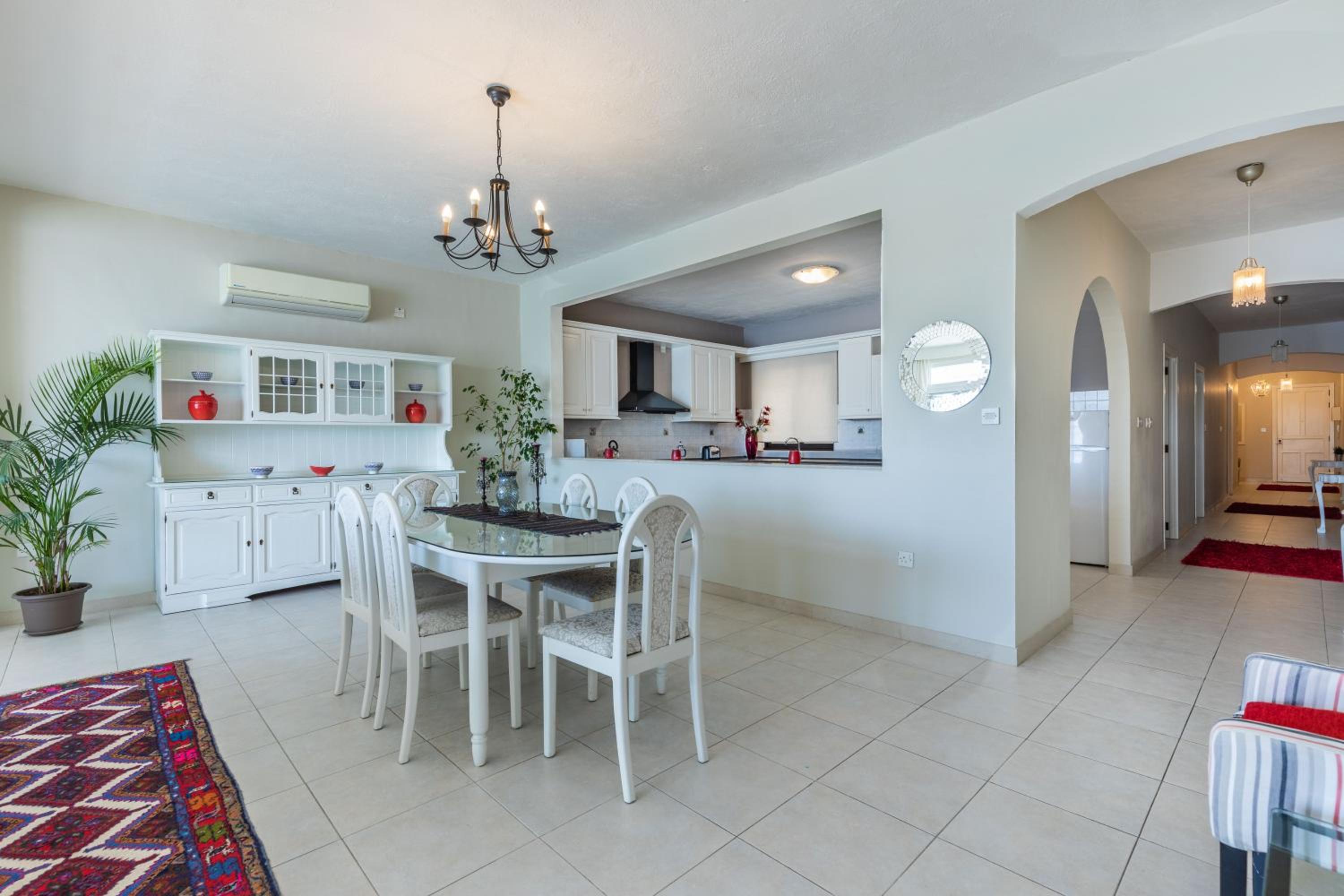 Stunning - Seafront 3-Bedroom 6th Floor view 4