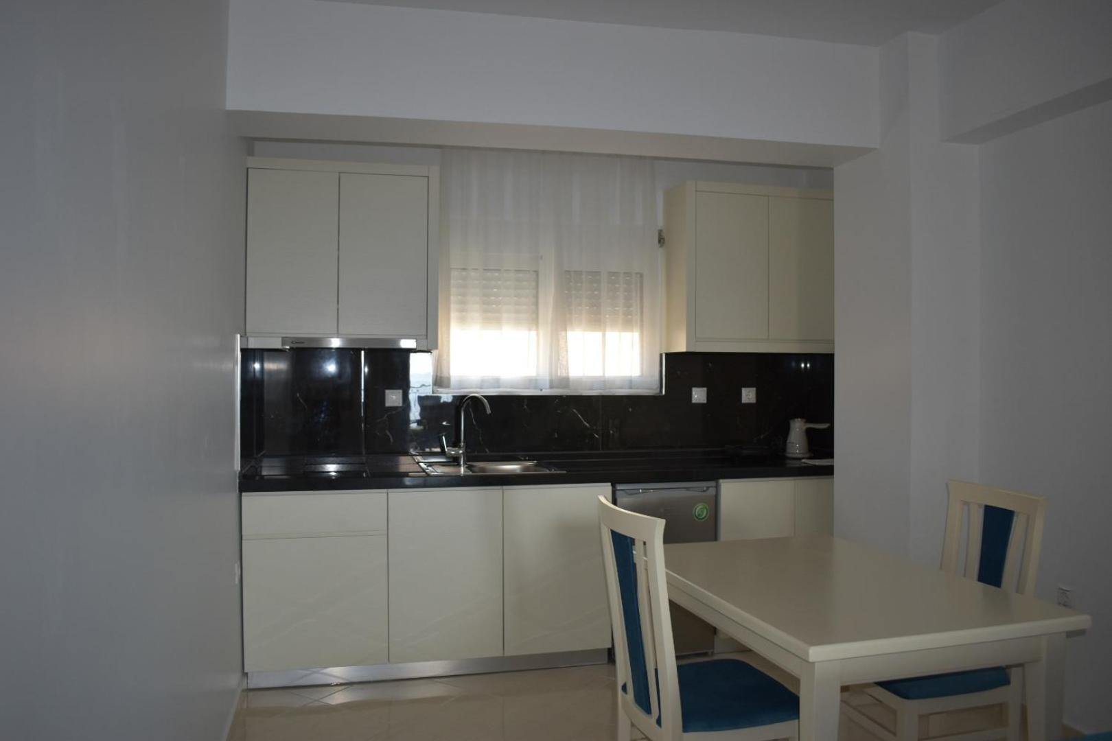 PARADISE APARTMENT