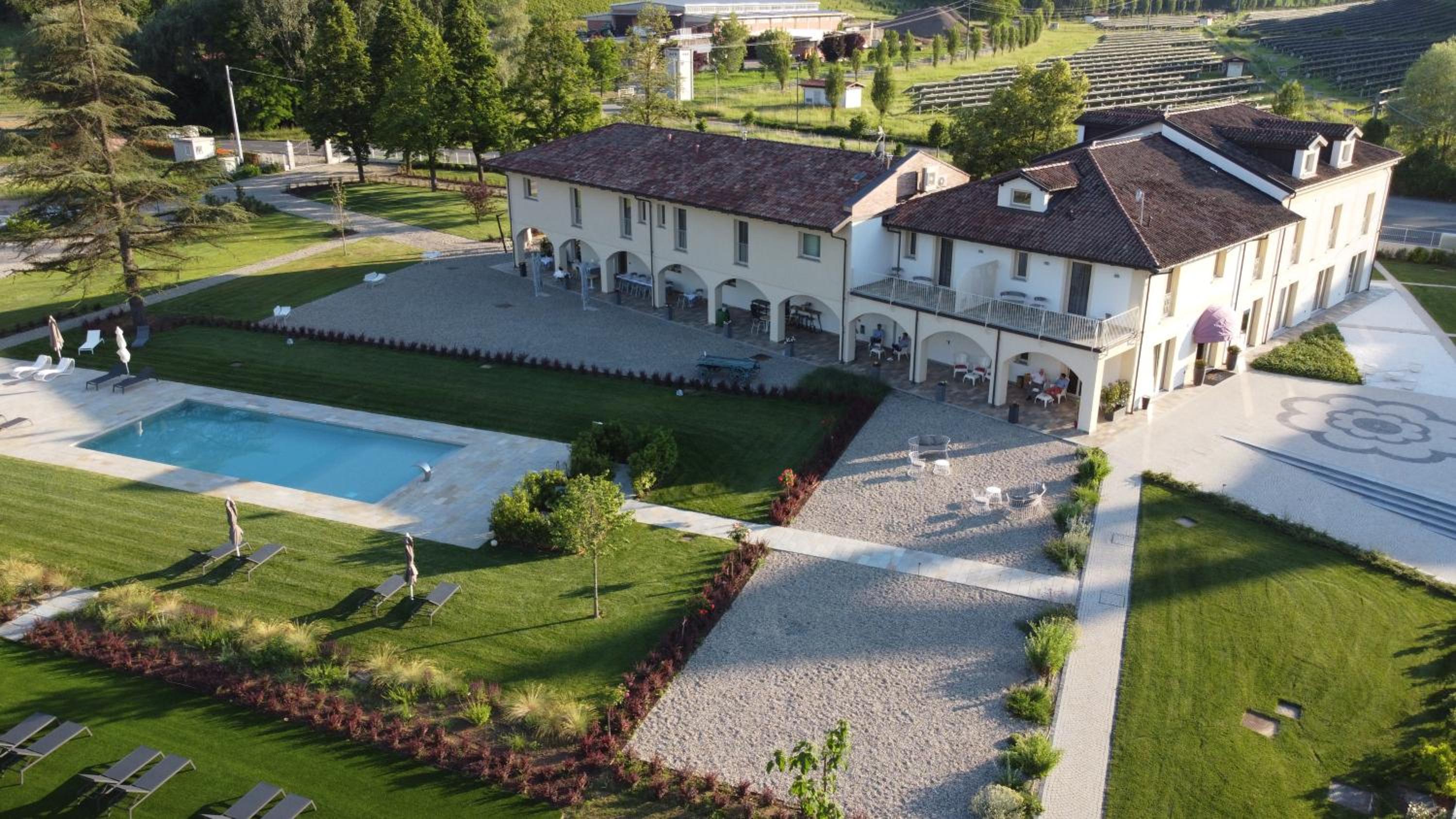 L'aja della Mirusina - Piedmont Resort Monferrato Langhe view 2