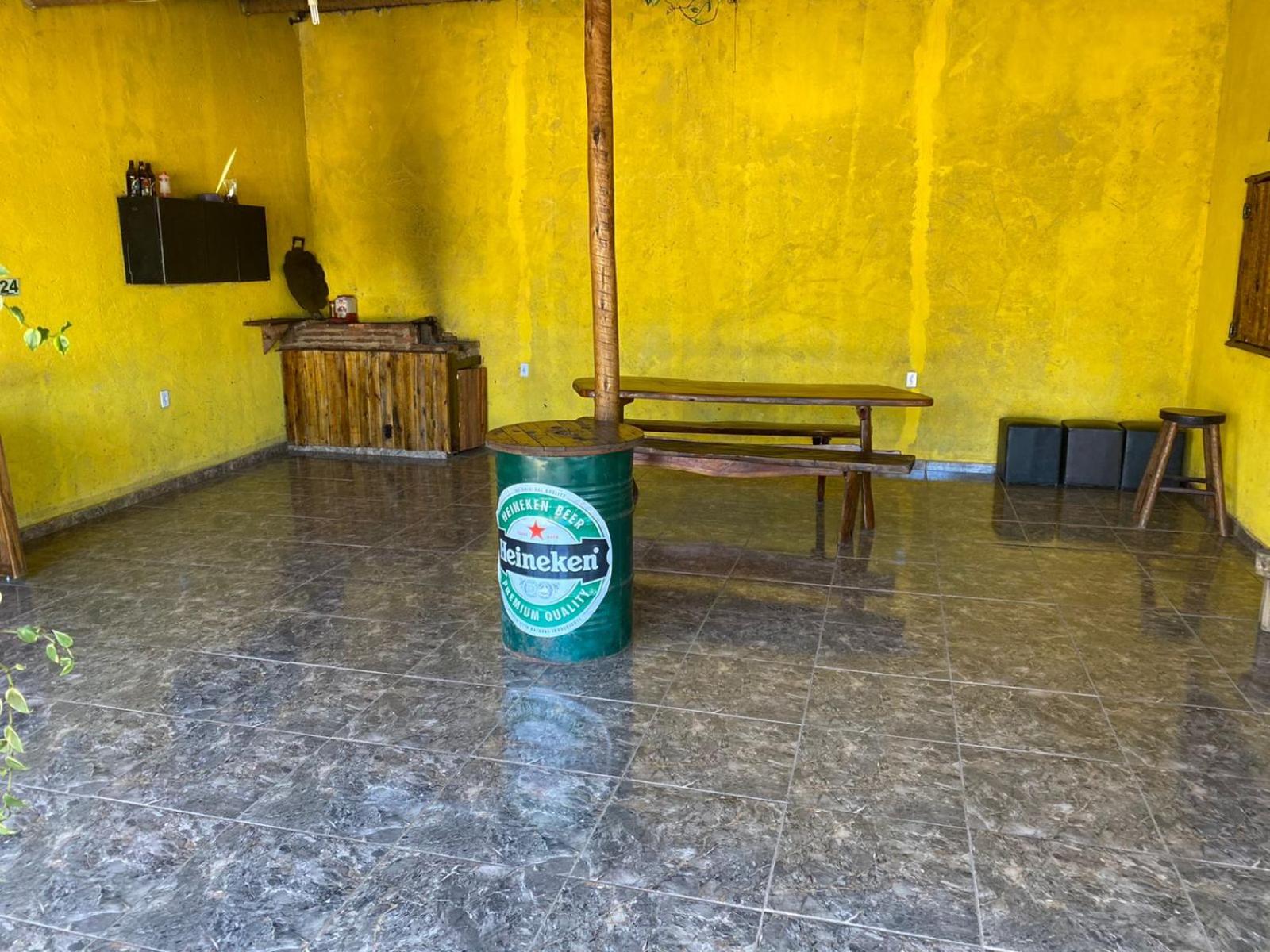 Pousada Sitio do Terrão a 500 metros da BR 040 e a 10 minutos da Prainha