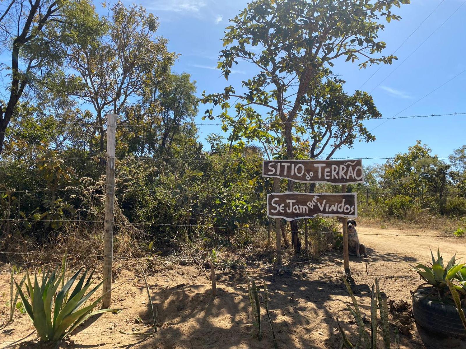 Pousada Sitio do Terrão a 500 metros da BR 040 e a 10 minutos da Prainha