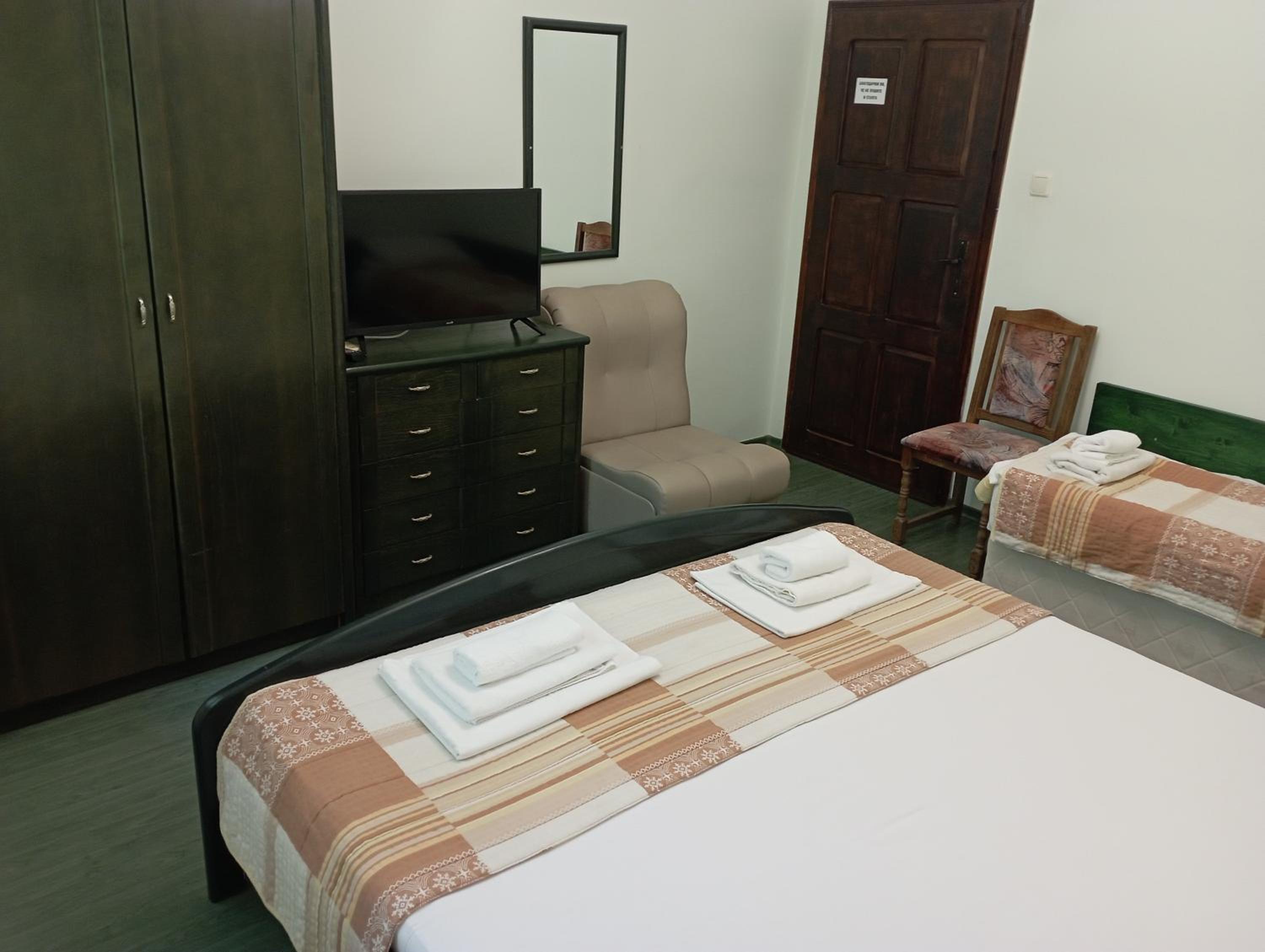 Toncho's Guest House for 16 guests