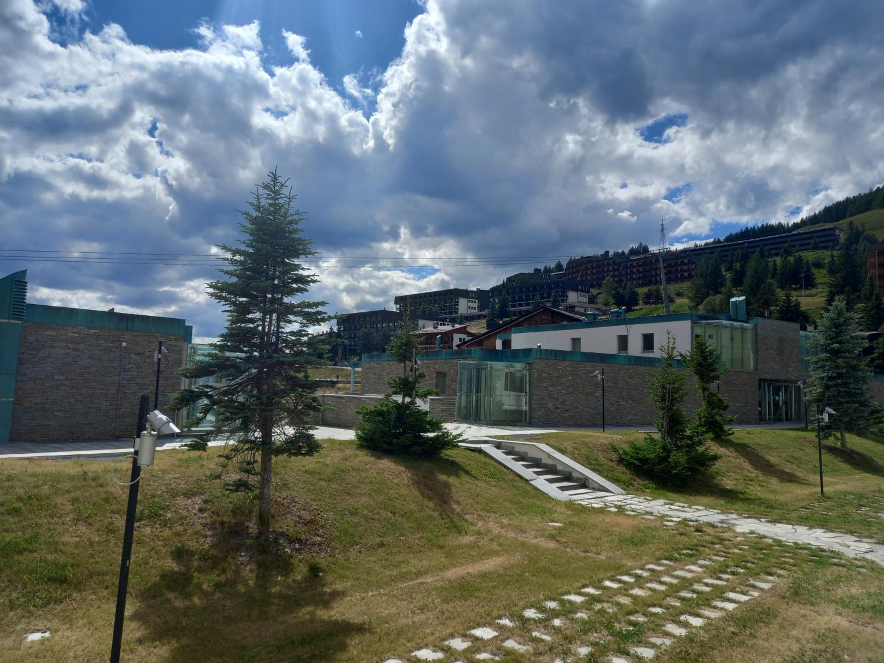 46 VALE C'E' AL VILLAGGIO OLIMPICO di SESTRIERE view 4