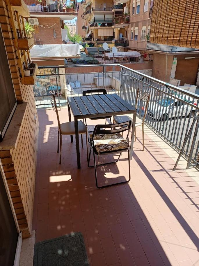 Dani's Apartment Balcony WiFi AC 200 mt from Seafront