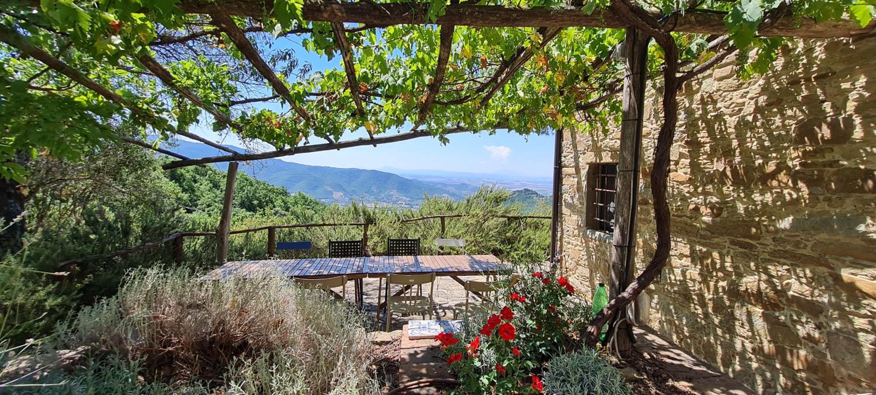 COPPA DI SOPRA - Beautiful villa with superb view view 5
