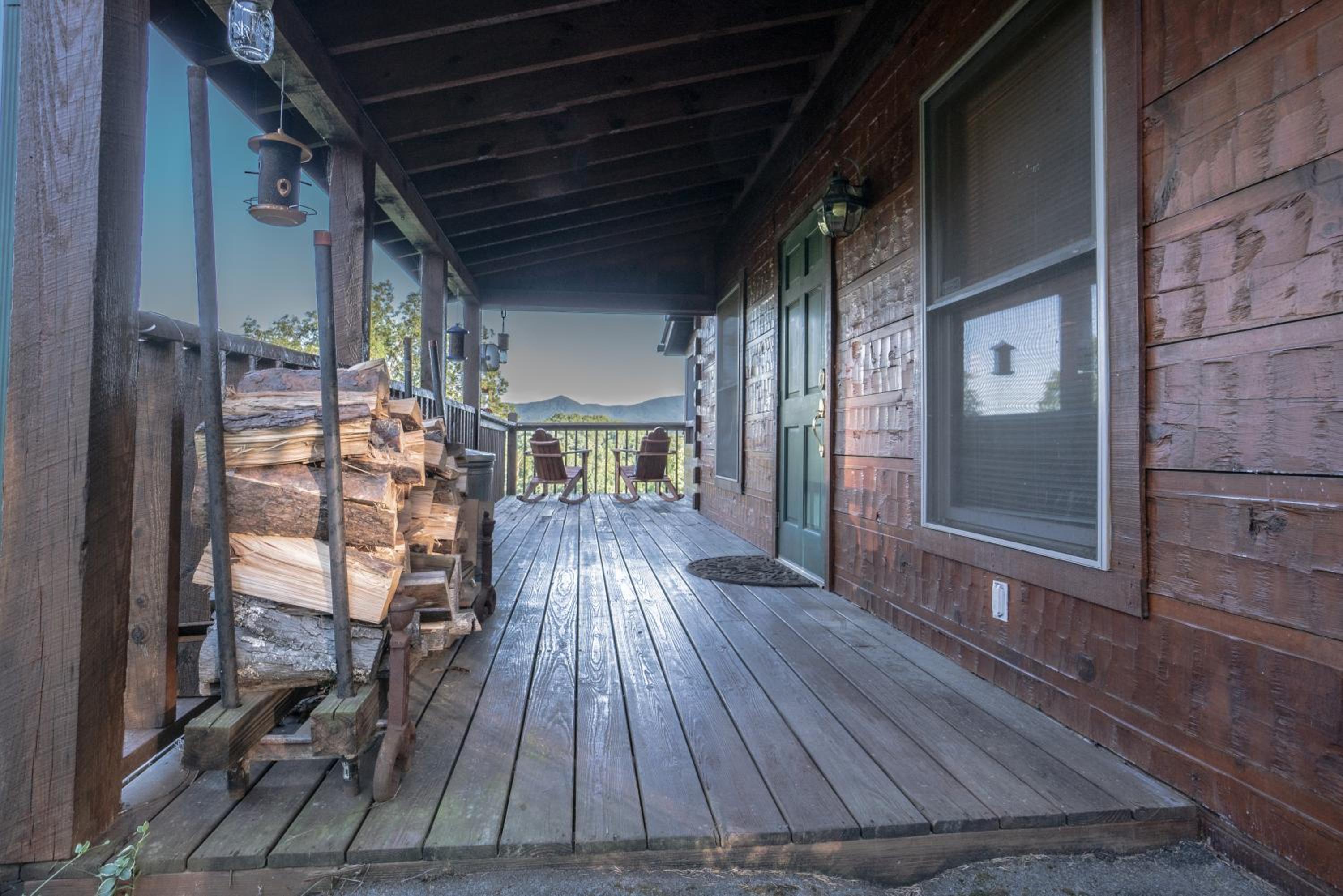 Poppy’s Place Cabin view 3