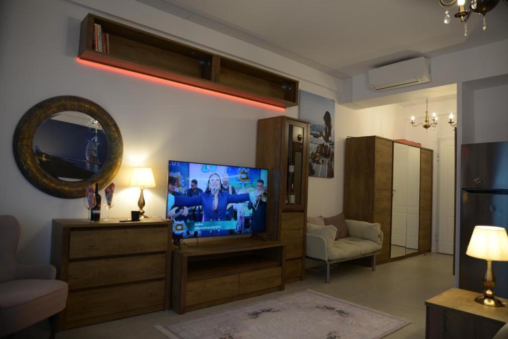 Studio 92 Mamaia Nord view 2