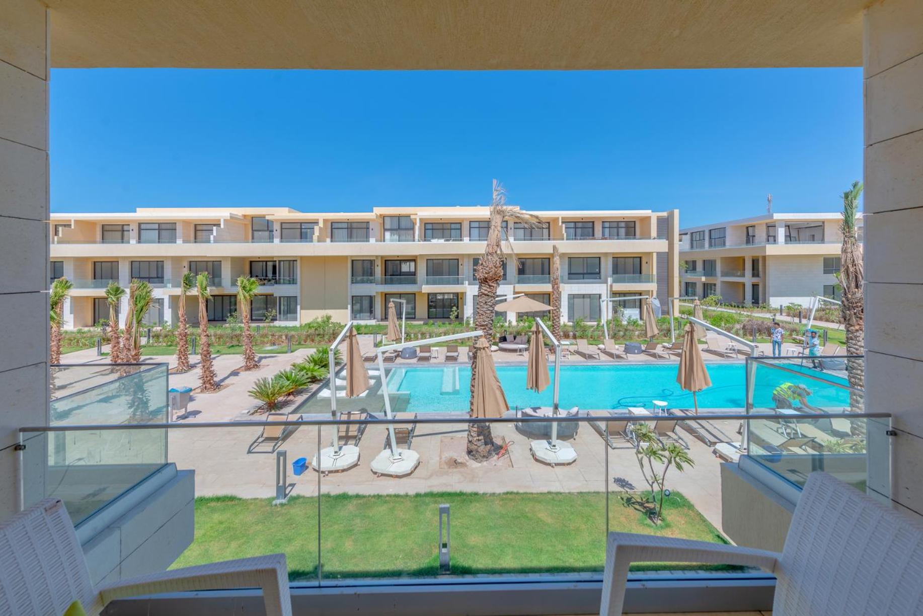 Boho-Chic Studio Apartment in G-Cribs, Pool View view 2