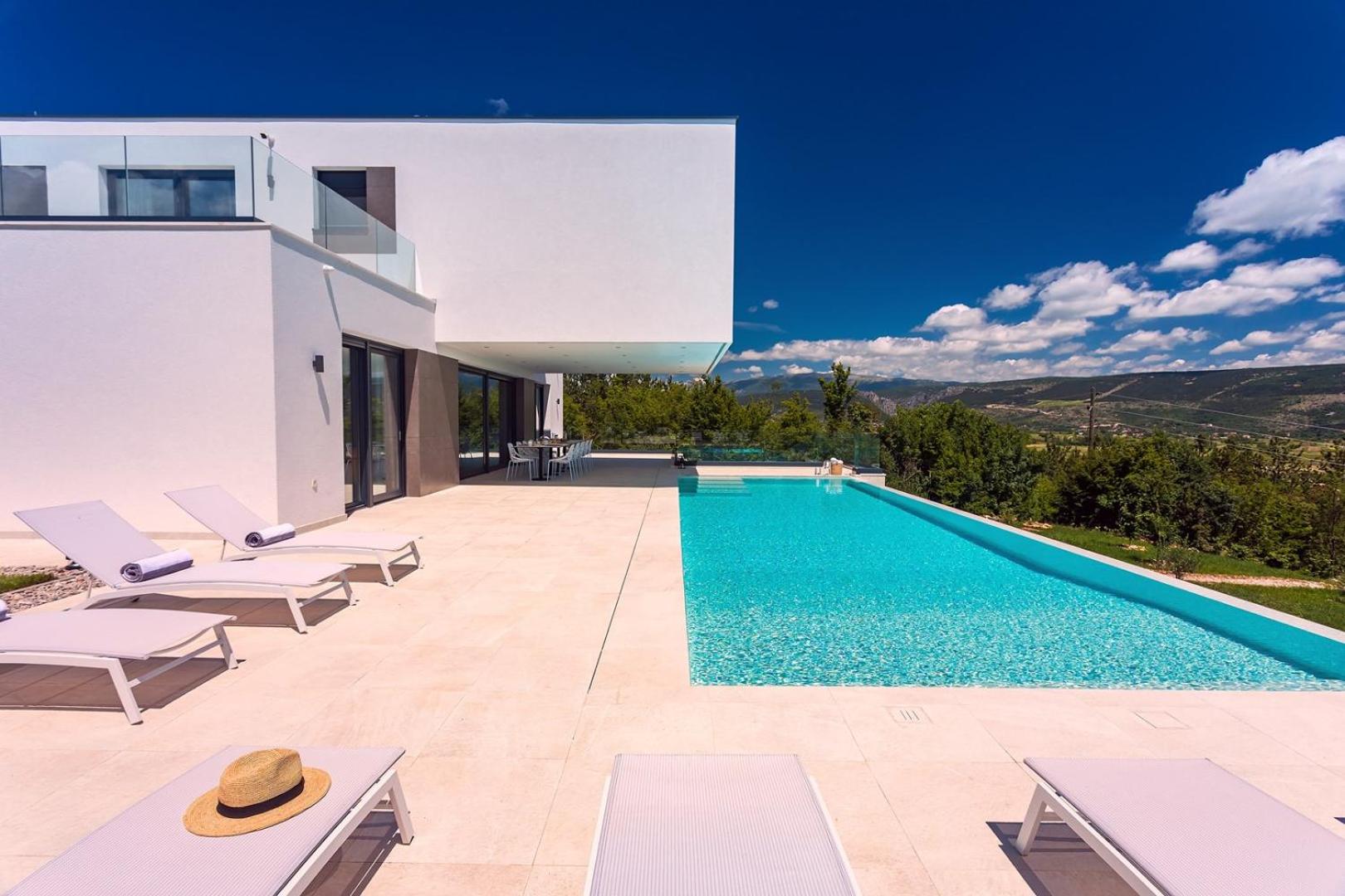 Villa SUNRISE DREAM