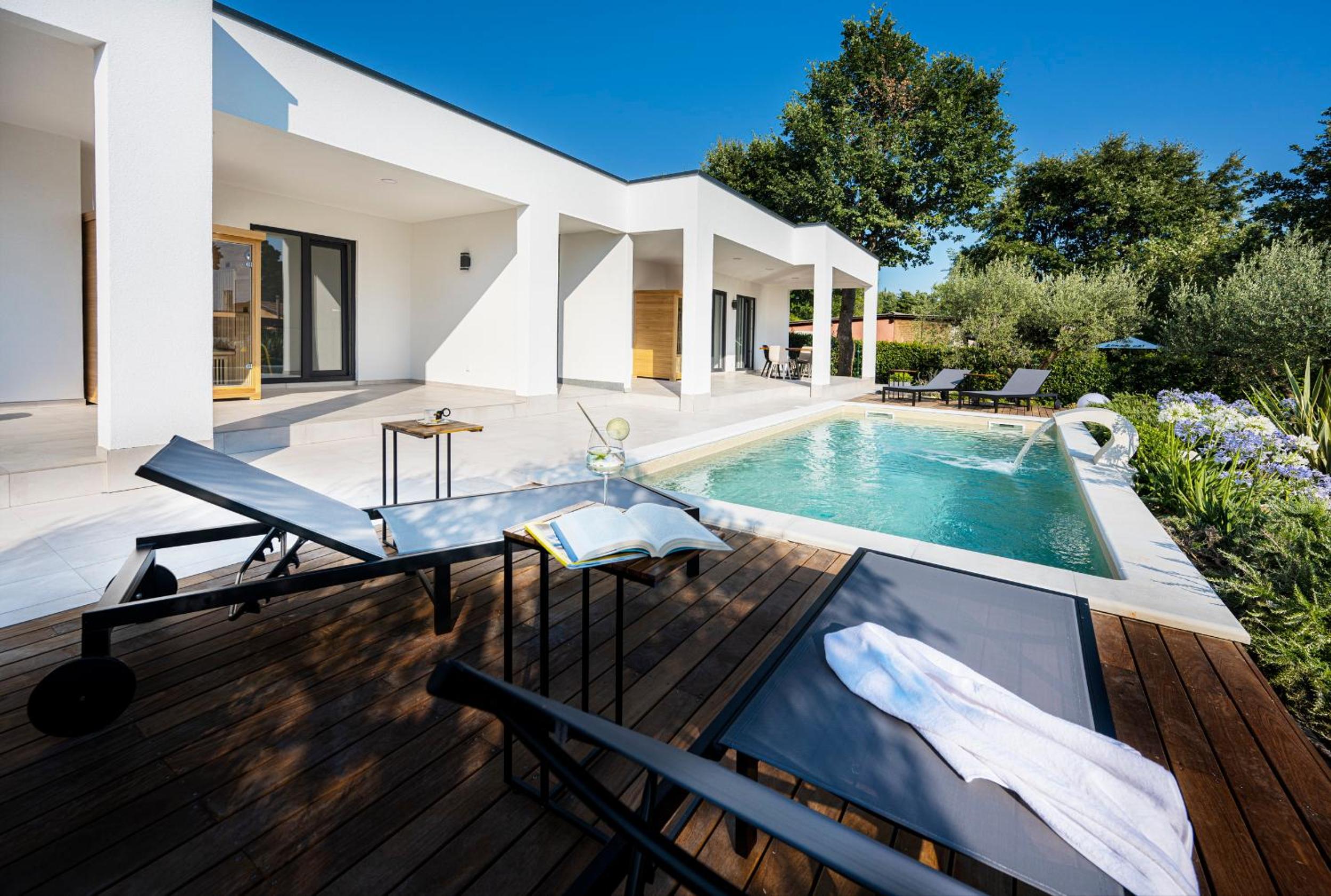 GOLDIMARE GARDEN RESIDENCE view 2