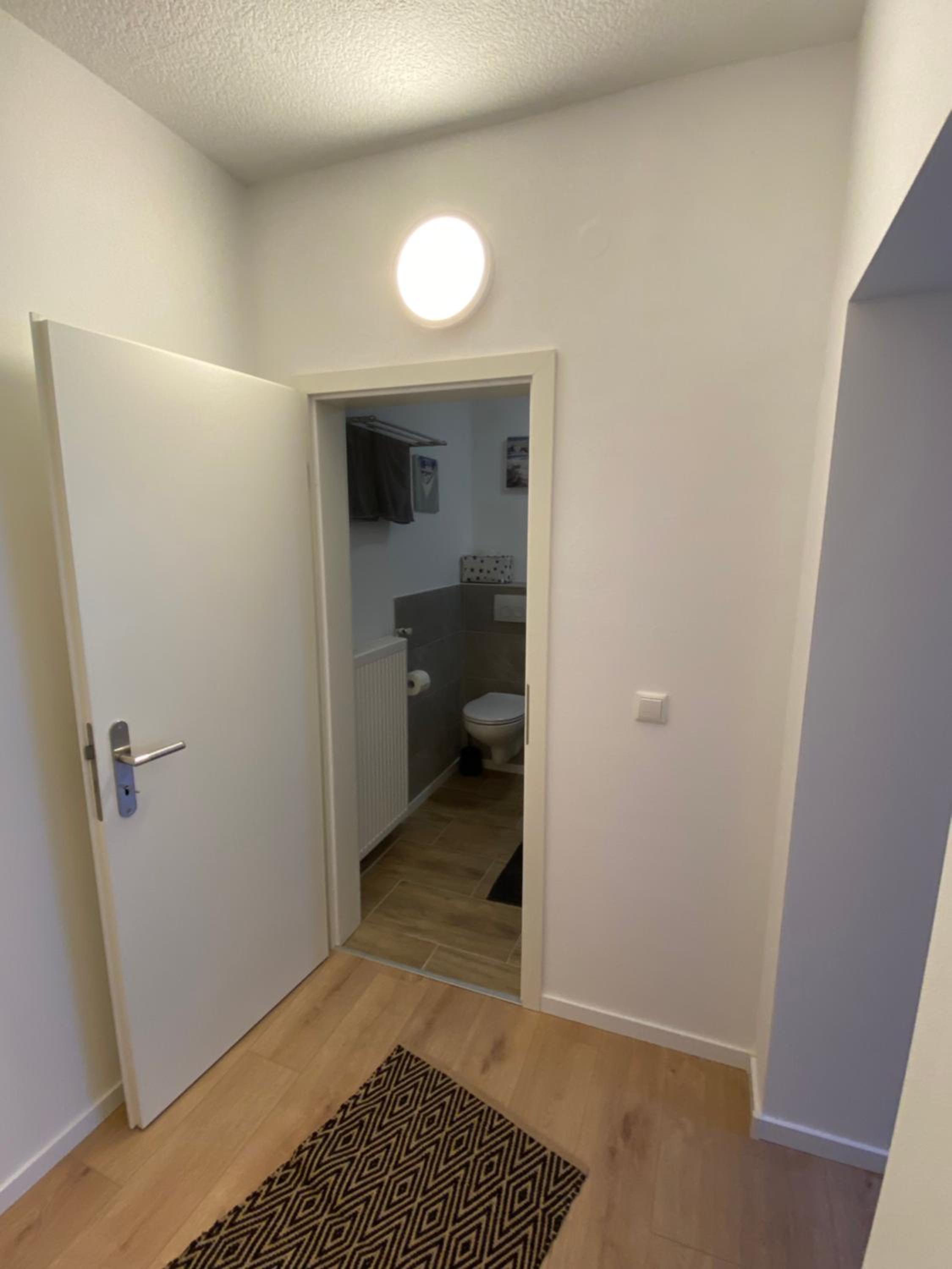 Appartement 1 mit Küche und neuem Bad, frisch saniert