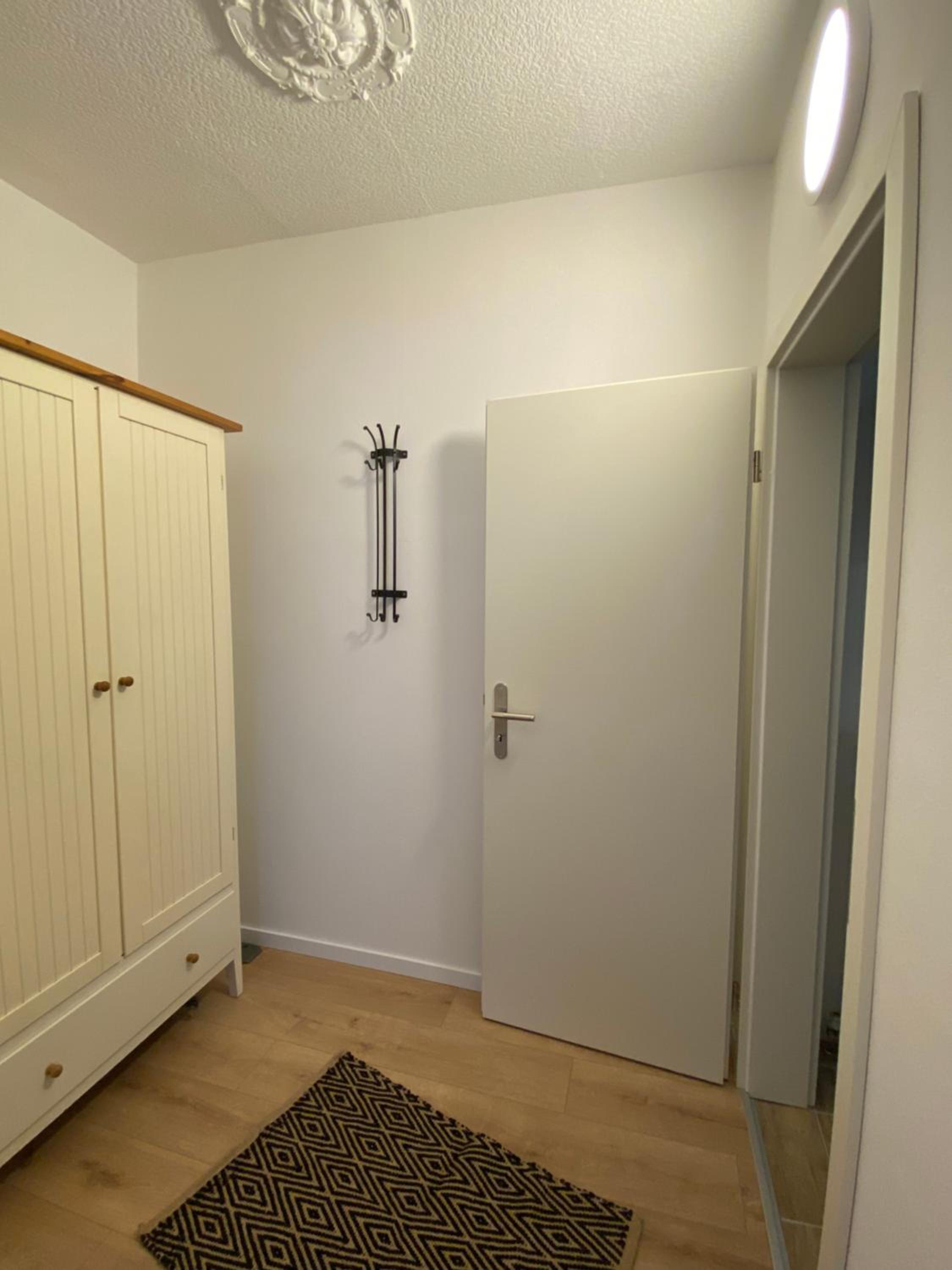 Appartement 1 mit Küche und neuem Bad, frisch saniert