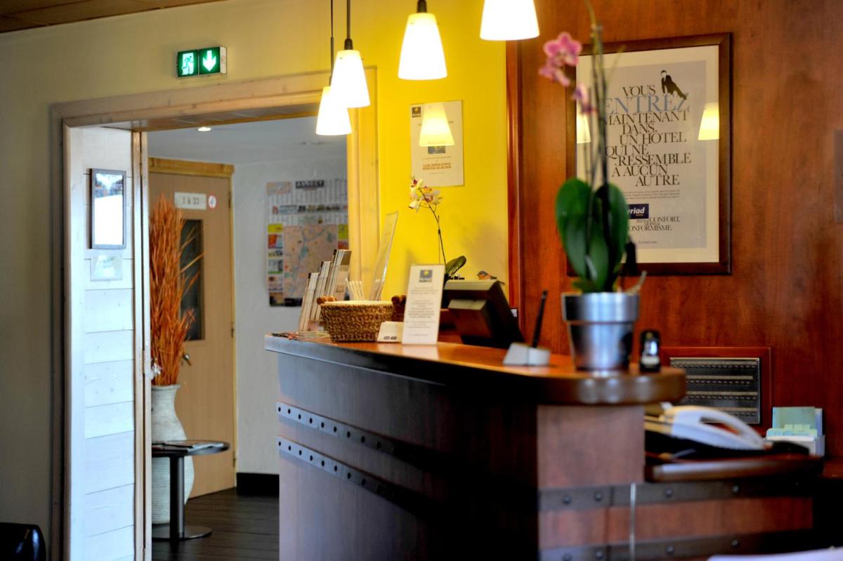 hotel reception