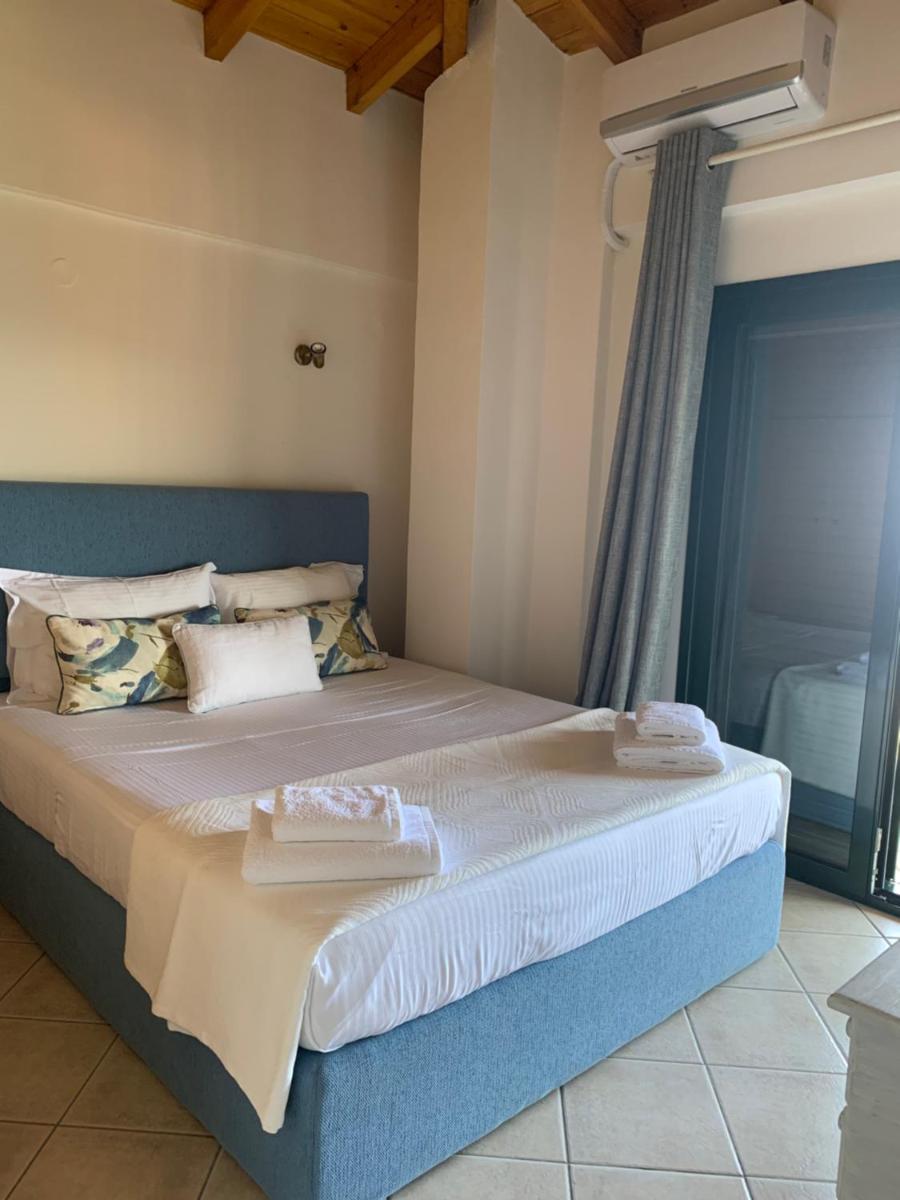 Villa Anna Kalamitsi Ideal for Families photo 3