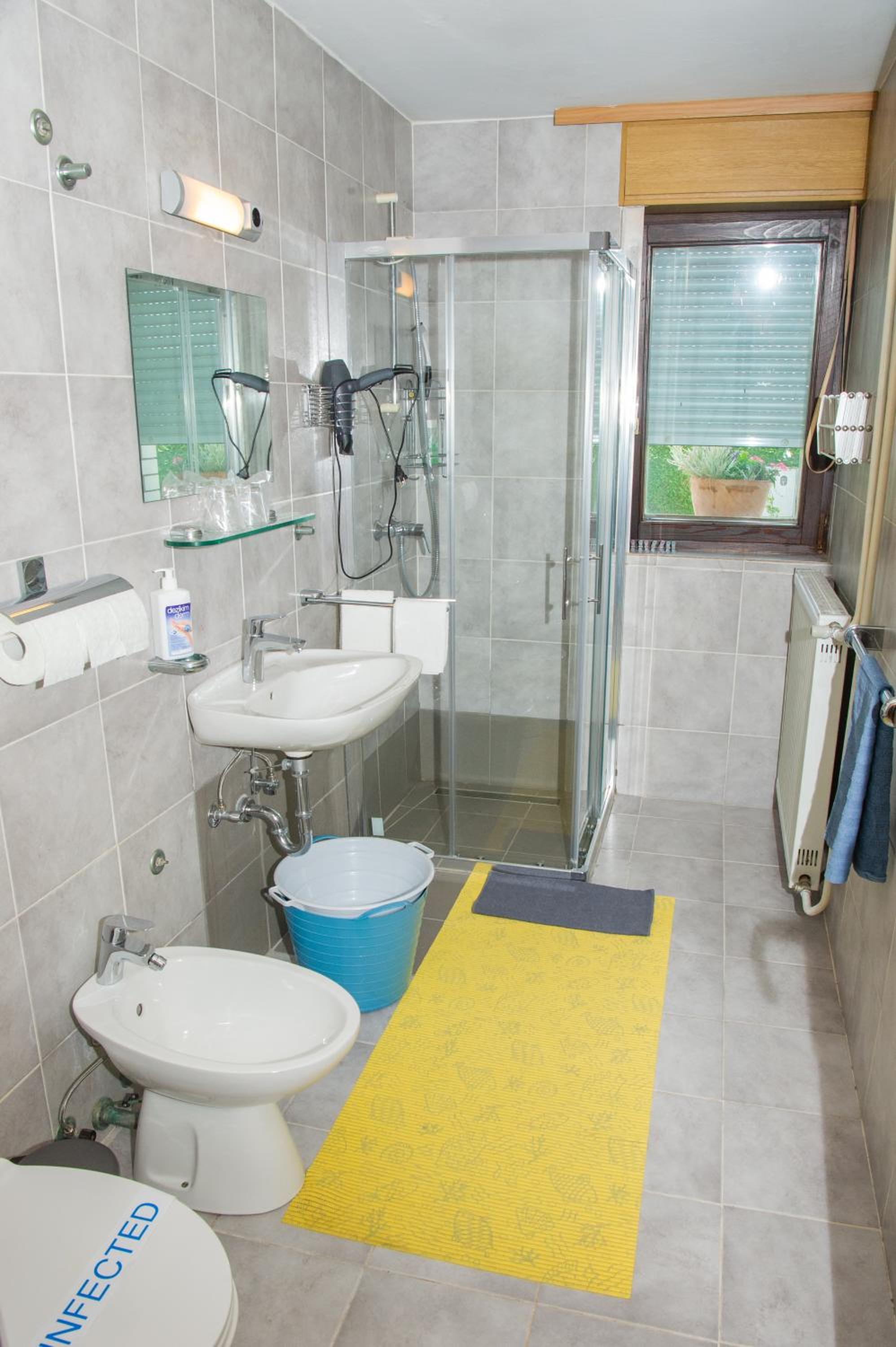 Apartment Karlie view 3