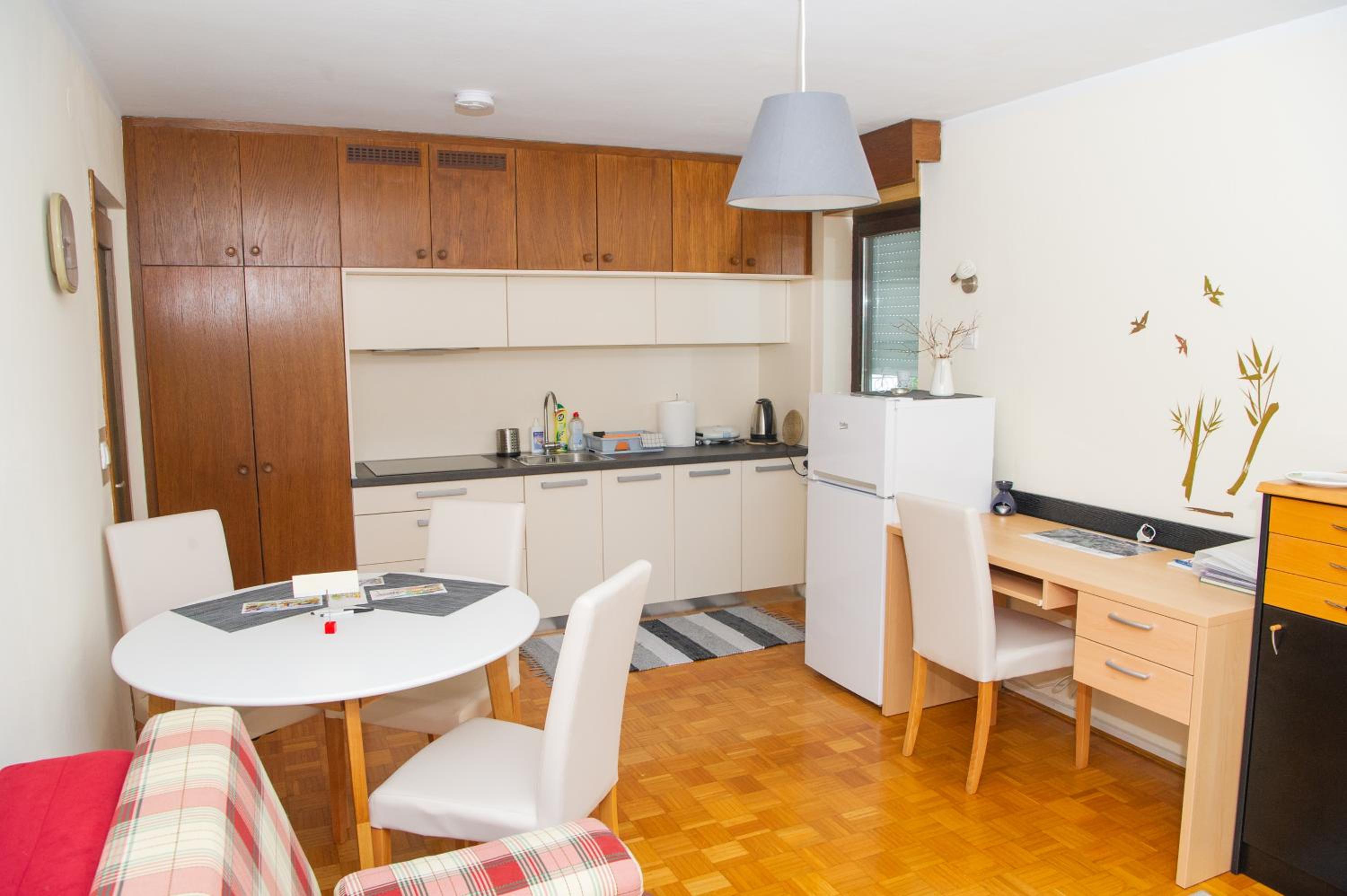 Apartment Karlie view 2