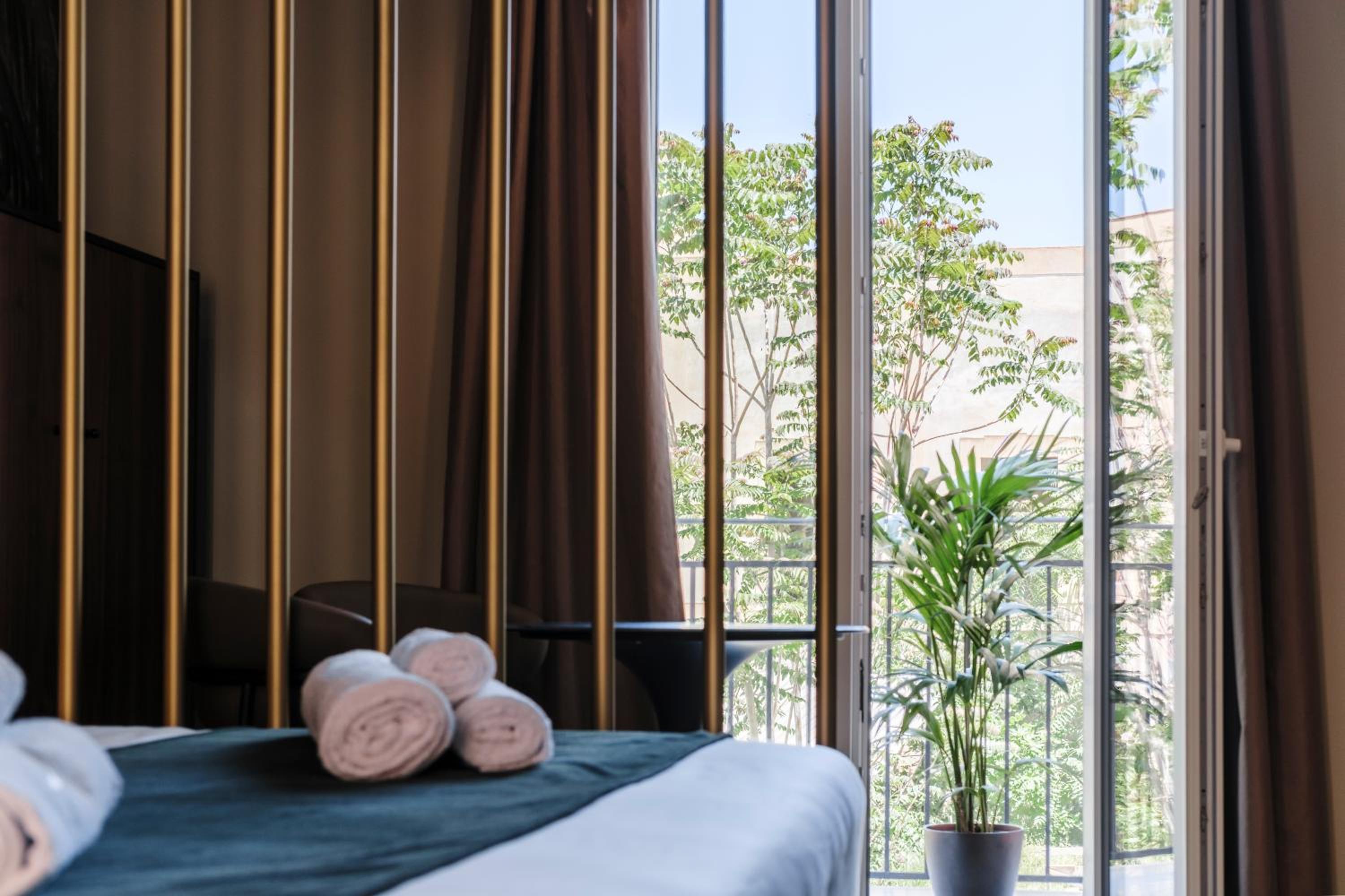 hotel room