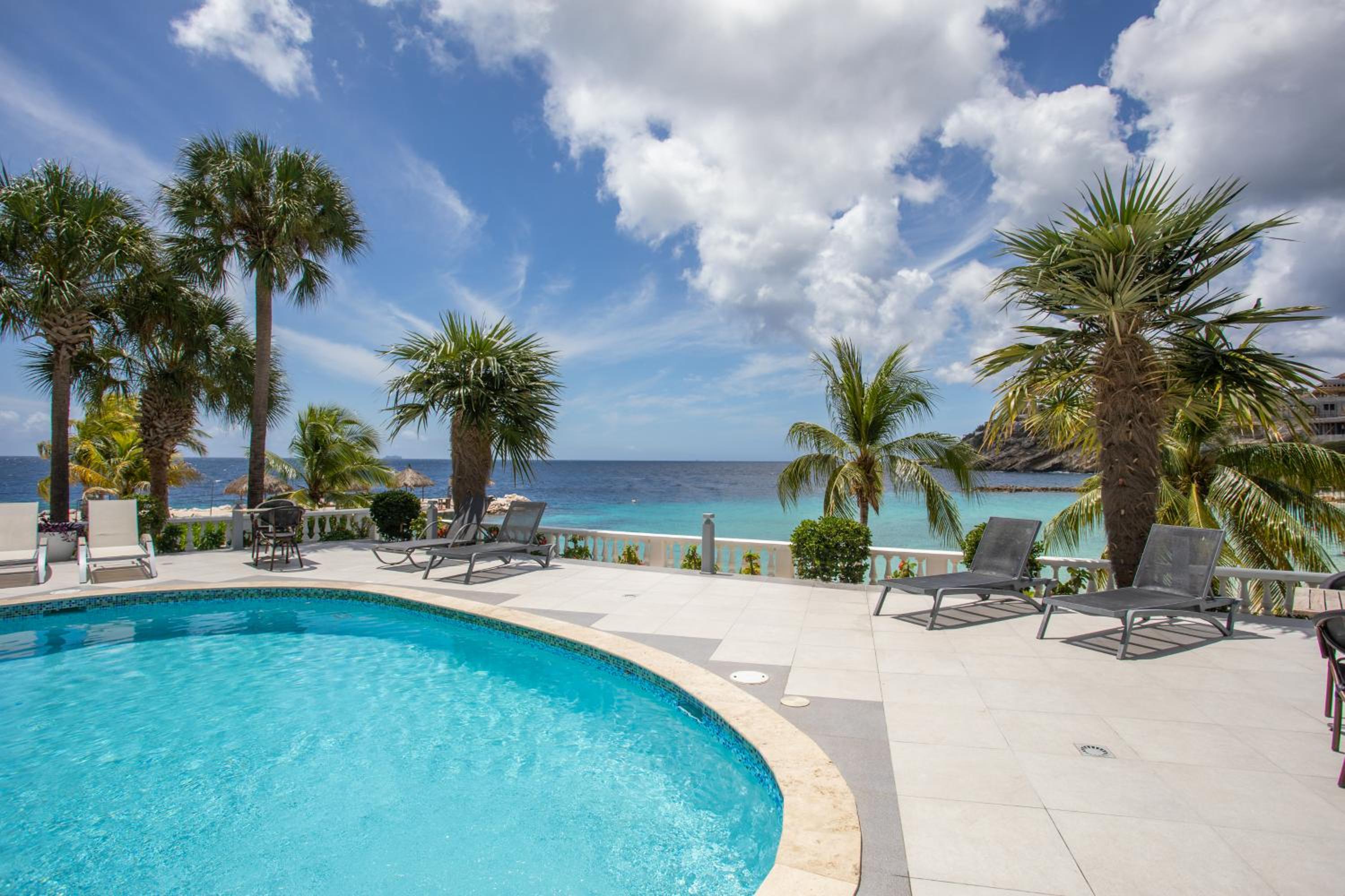 Spacious Ocean View Apartments with Balcony in Blue Bay view 5