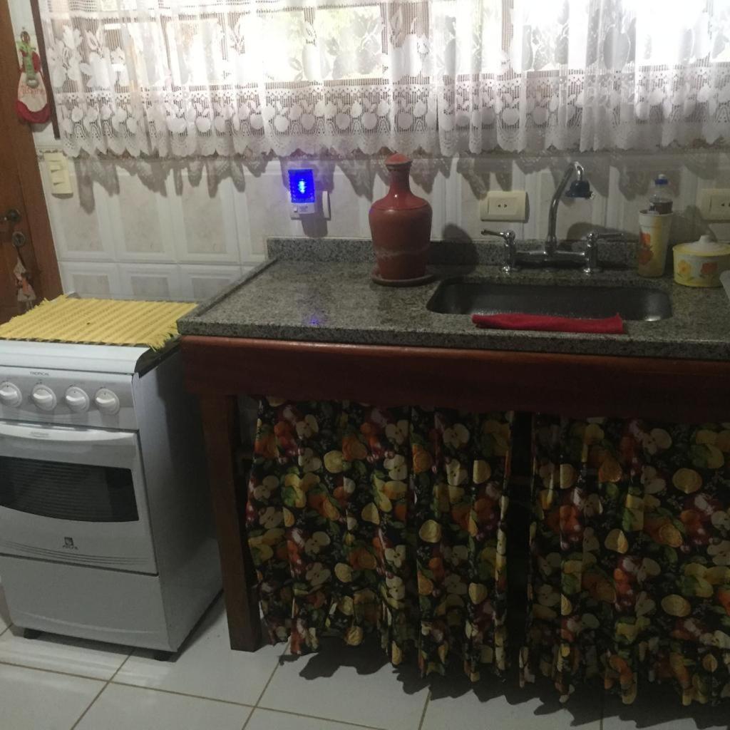 Confortável Casa de Campo em Condomínio Fechado