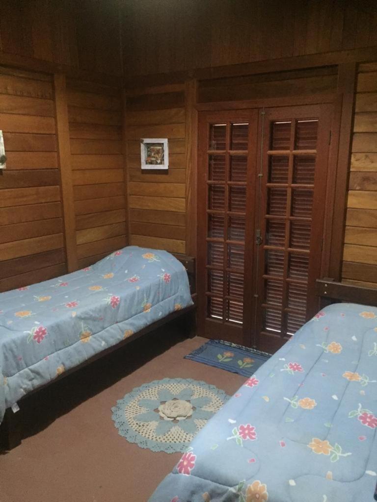 Confortável Casa de Campo em Condomínio Fechado
