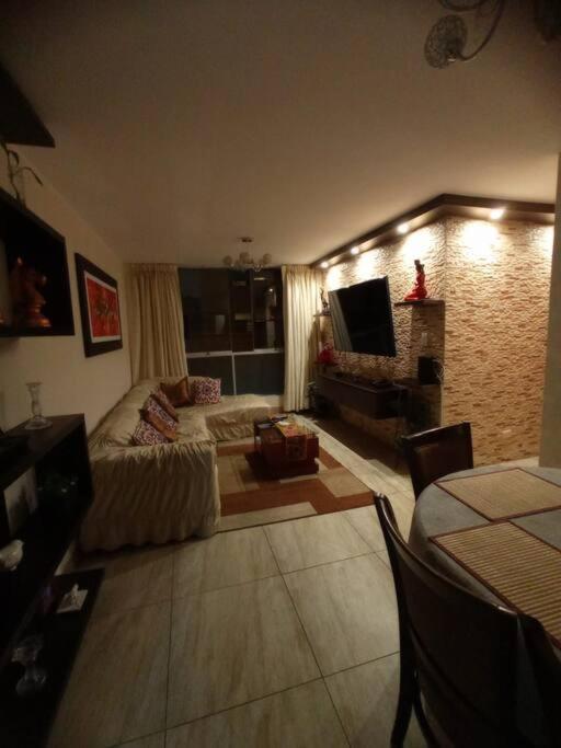 Dpto entero, 2do piso, ascensor y cochera view 5