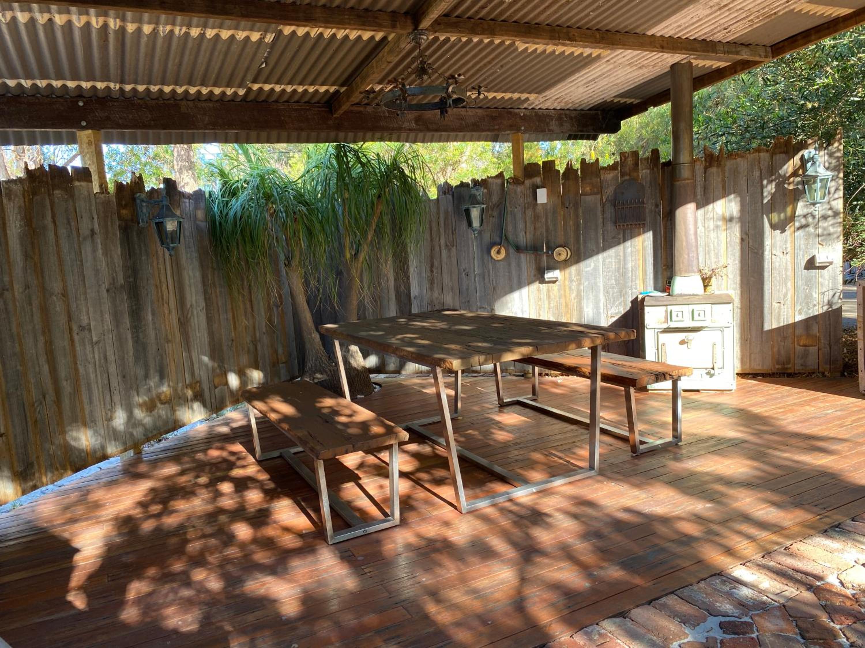 Hotel Gypsy Van Tiny House with Unique Outdoor Bathroom, WIFI & Firepit - Image 1