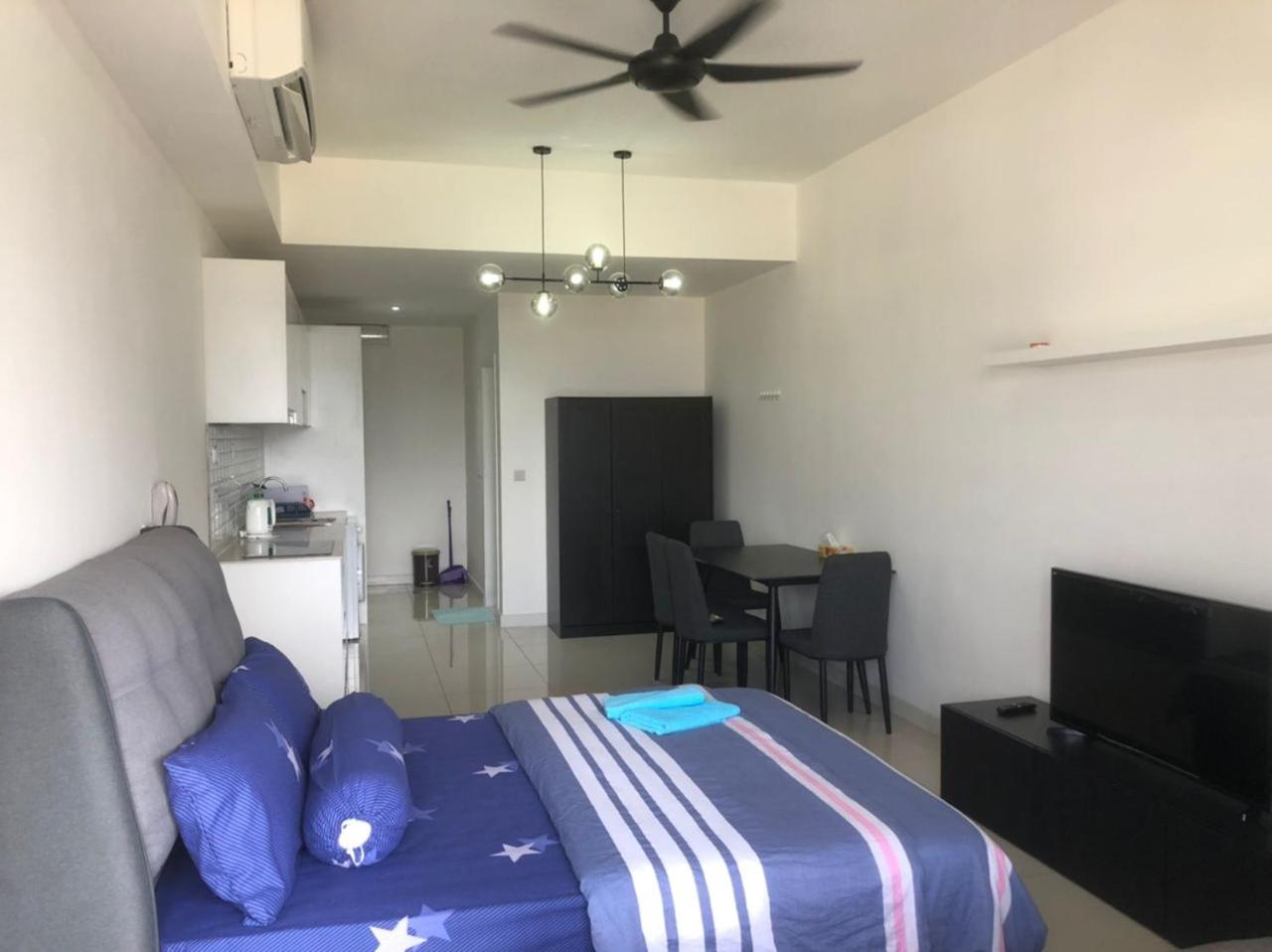 Happy Continew Residence 2 Bedrooms - TRX KL